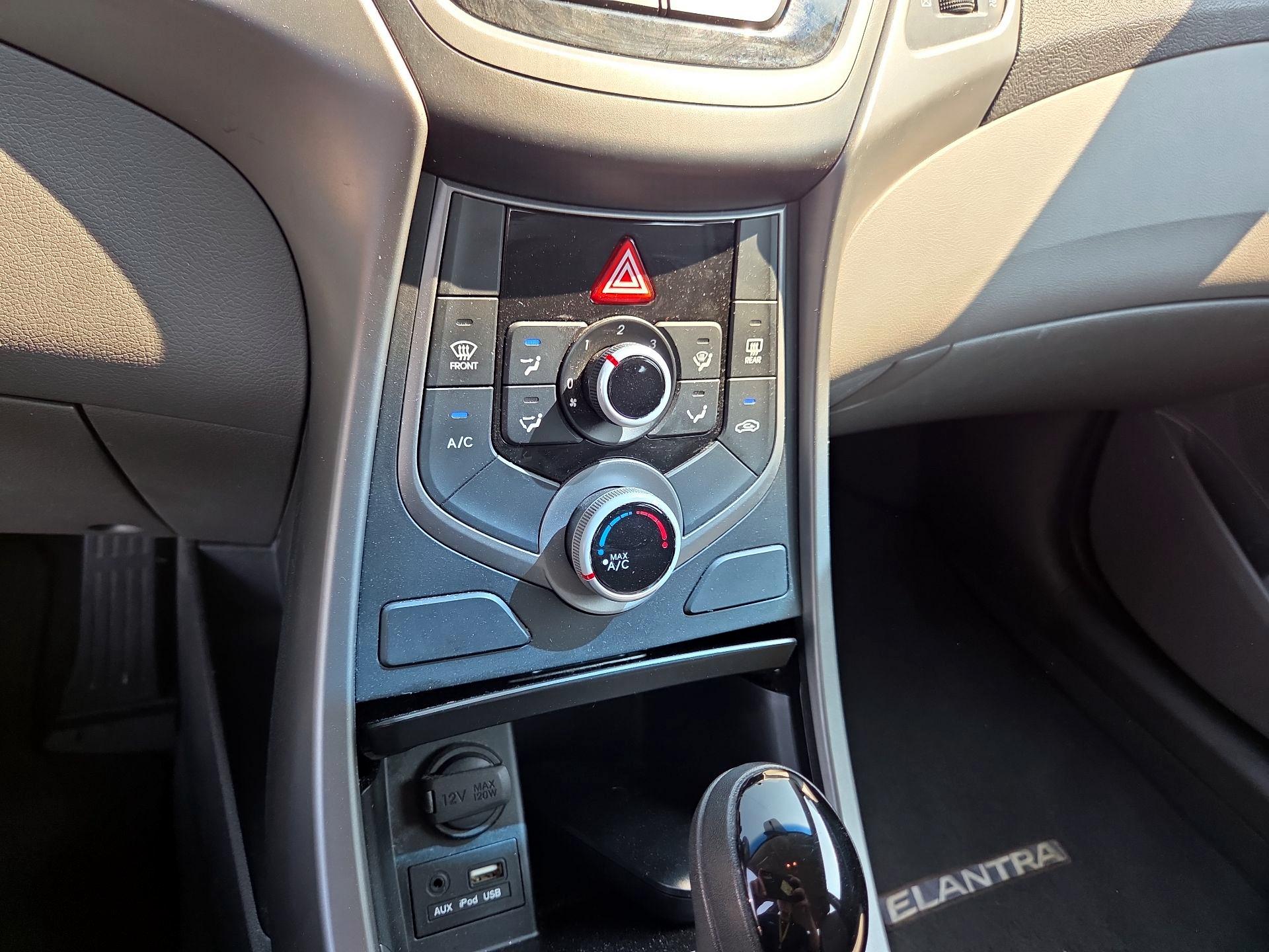 Thumbnail: 2016 Hyundai Elantra - 16