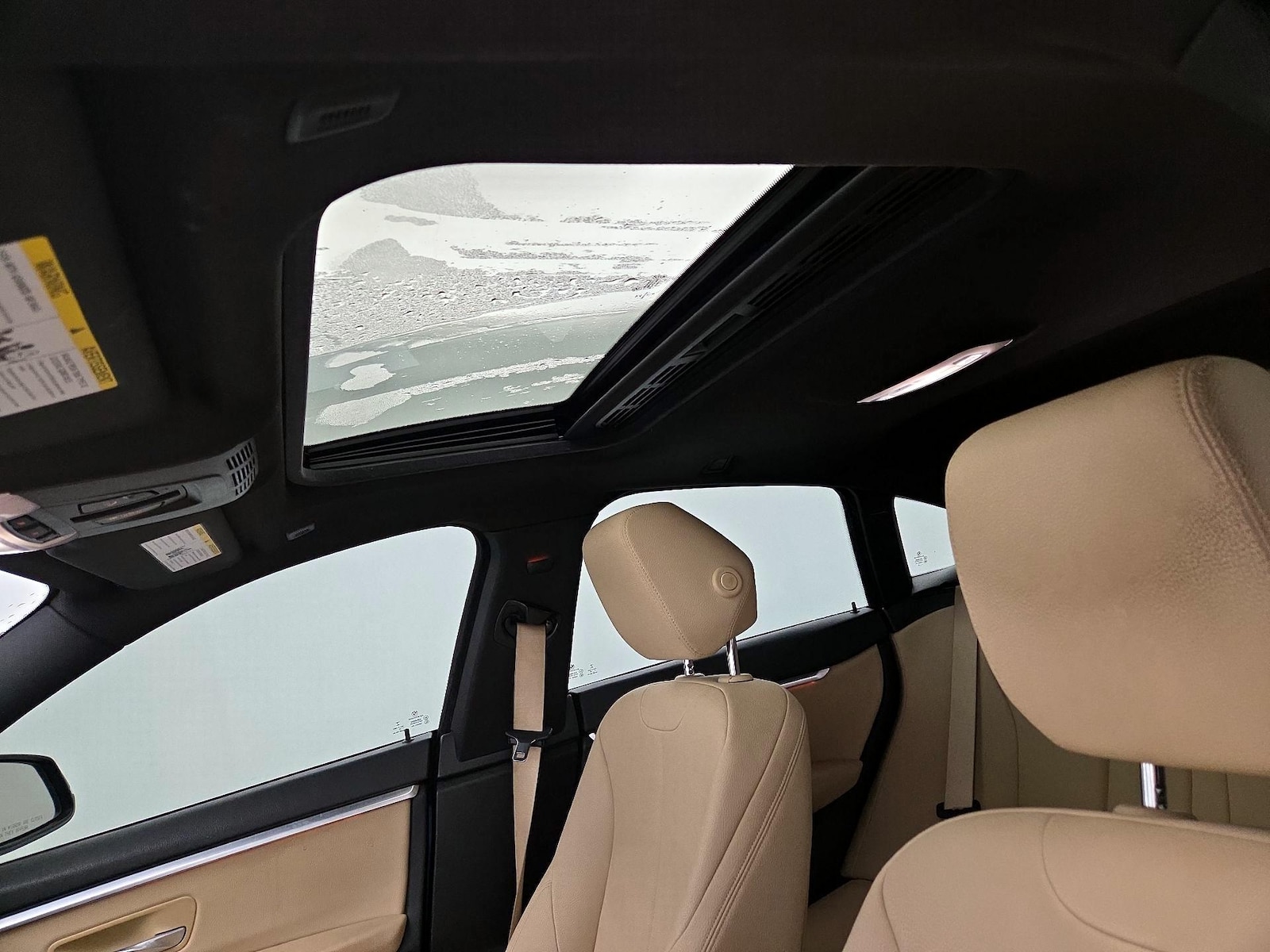 Sunroof(s) & Overhead Airbags