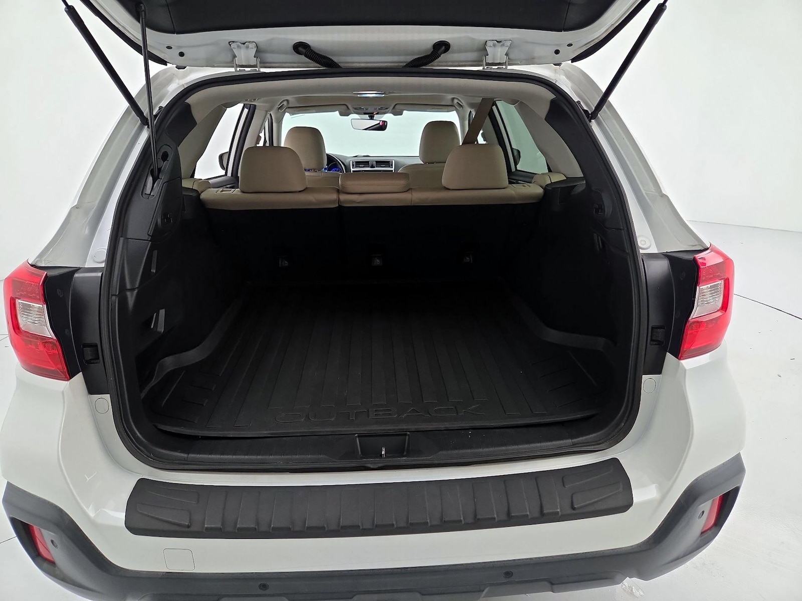 2019 Subaru Outback Limited - Photo 23