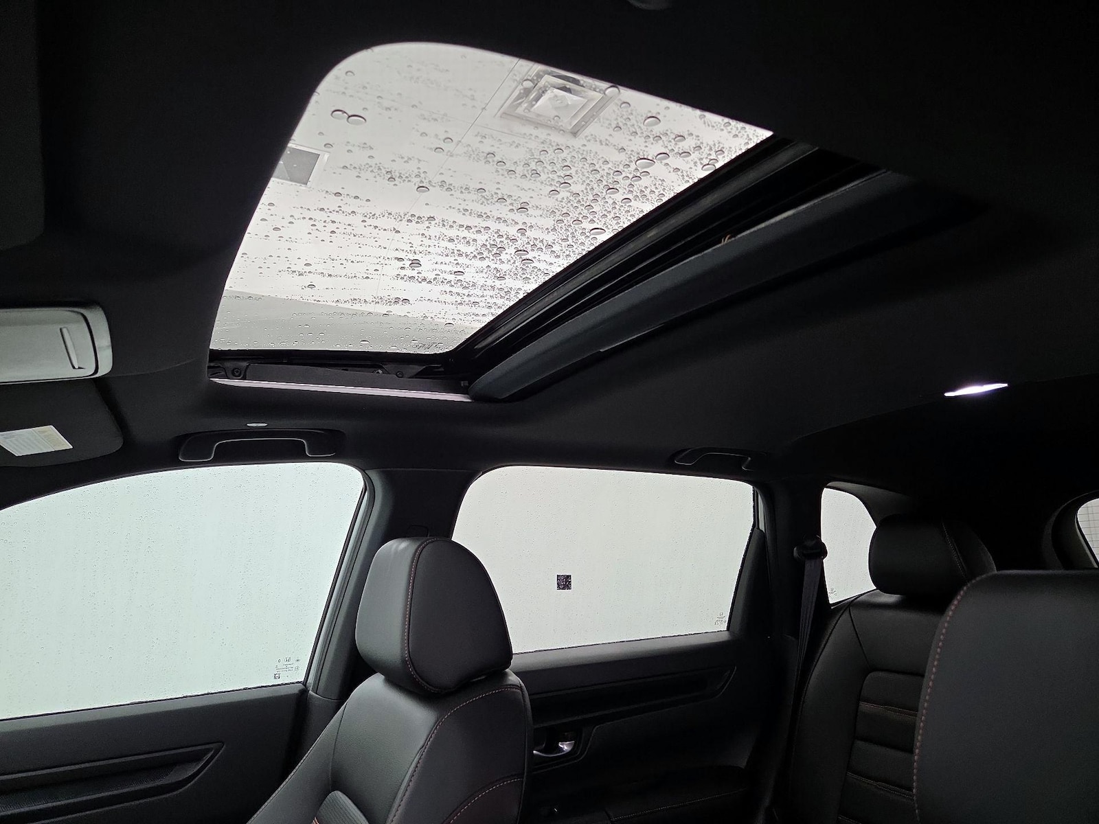 Sunroof(s) & Overhead Airbags