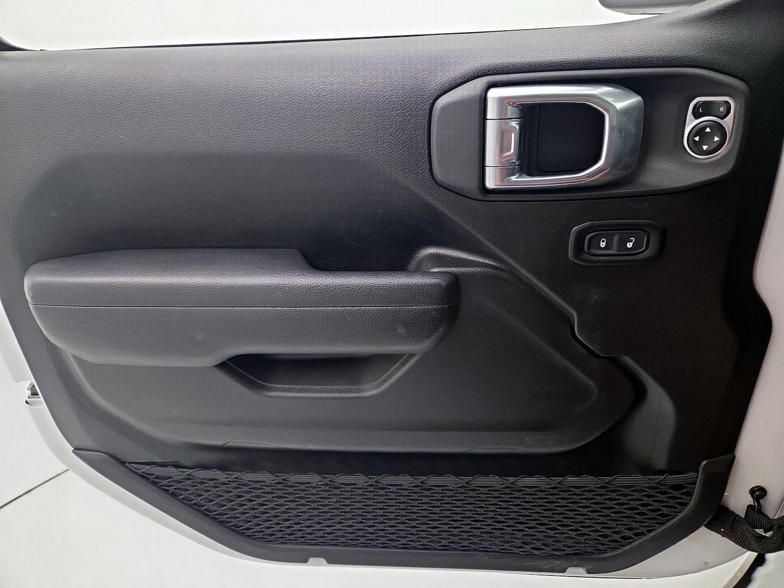 2024 Jeep Wrangler 4-Door Rubicon - Photo 11