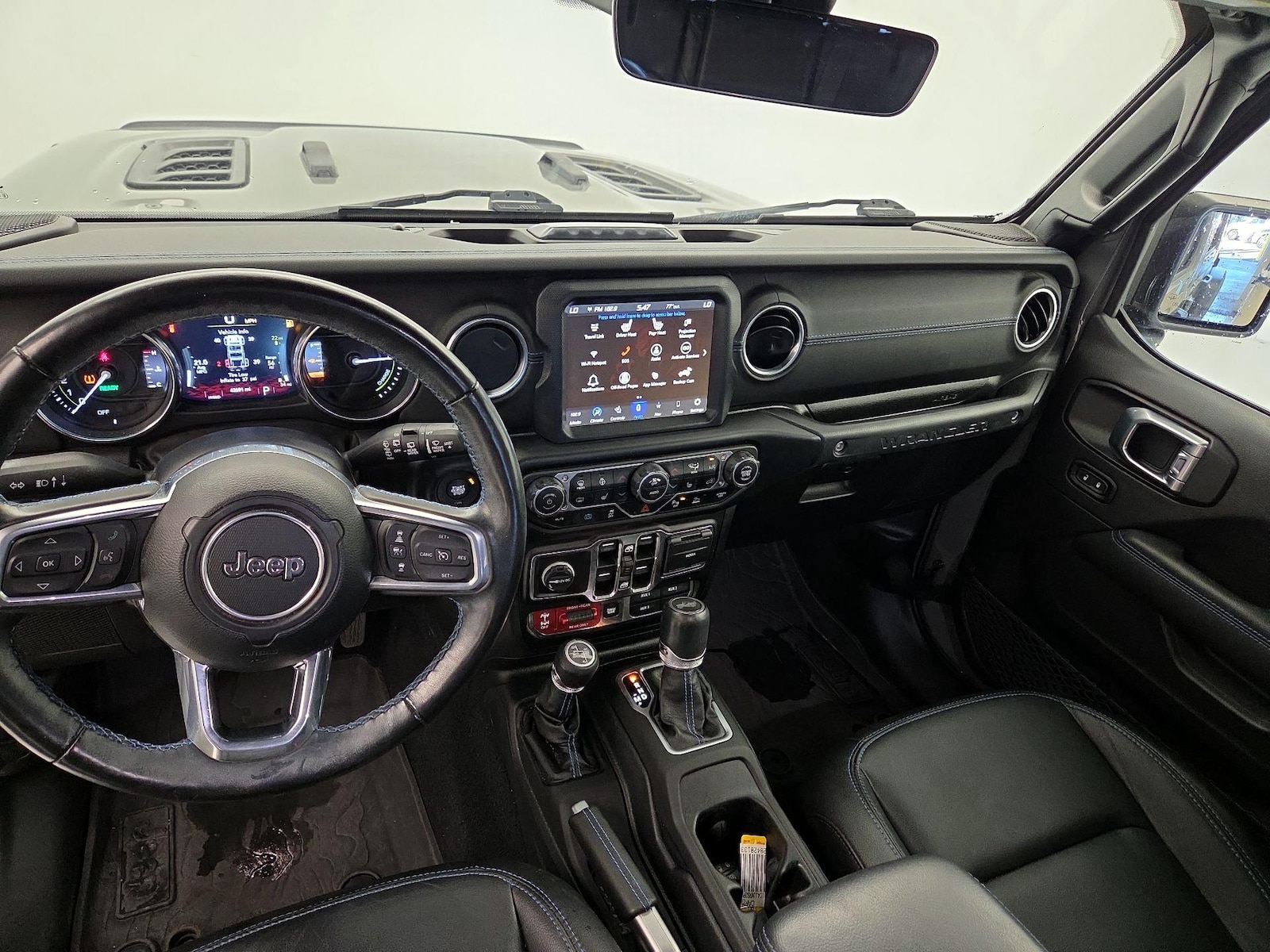Apple CarPlay® & Android Auto™