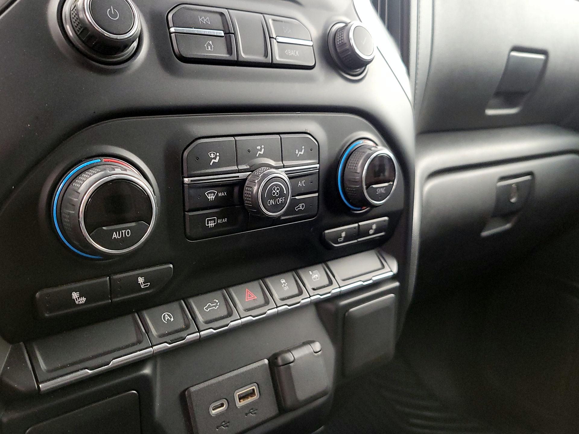 Thumbnail: 2019 Chevrolet Silverado 1500 - 16