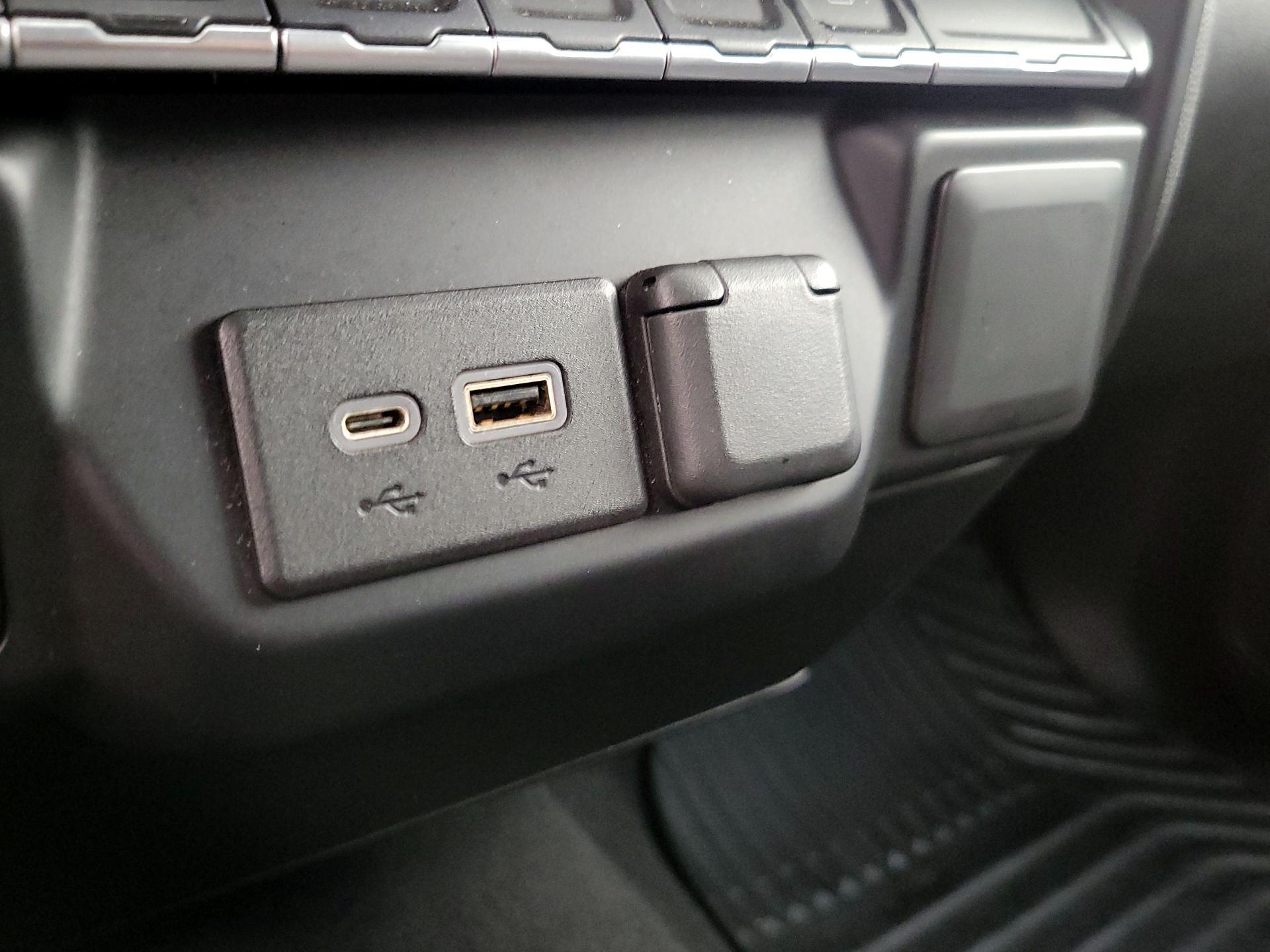 Thumbnail: 2019 Chevrolet Silverado 1500 - 18