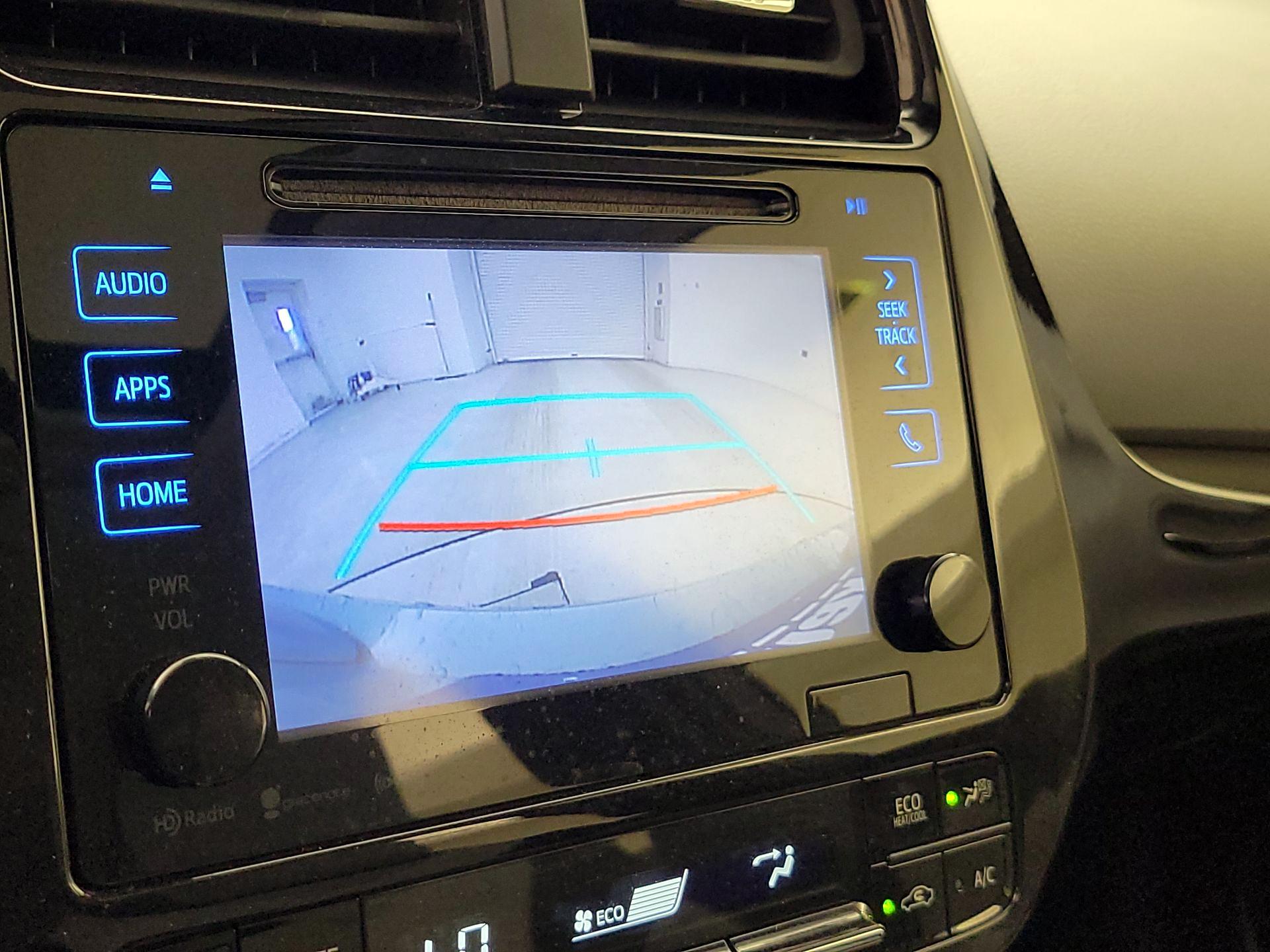 Thumbnail: 2018 Toyota Prius - 15