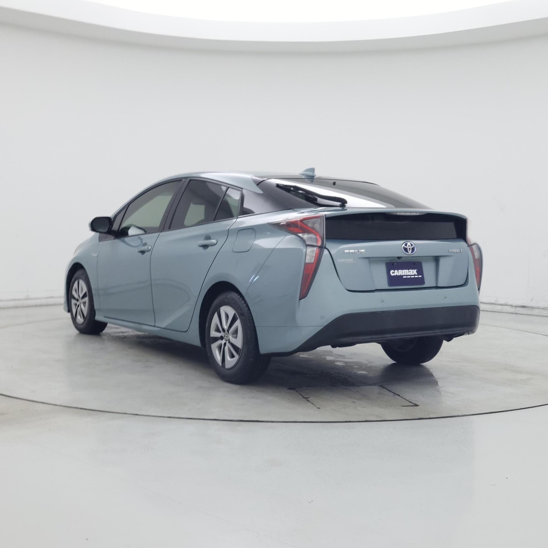 Thumbnail: 2018 Toyota Prius - 2