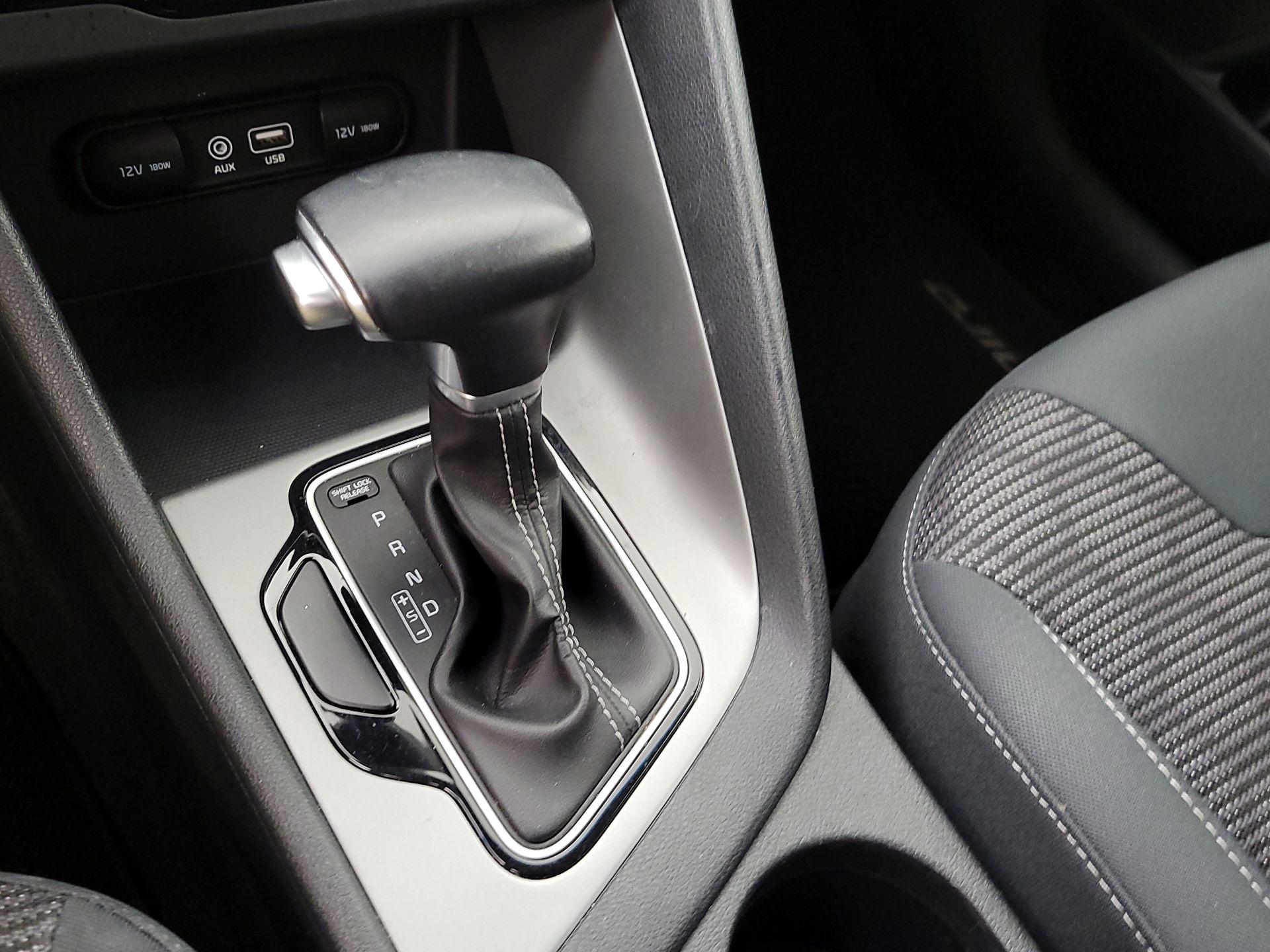 Thumbnail: 2019 Kia Niro - 17