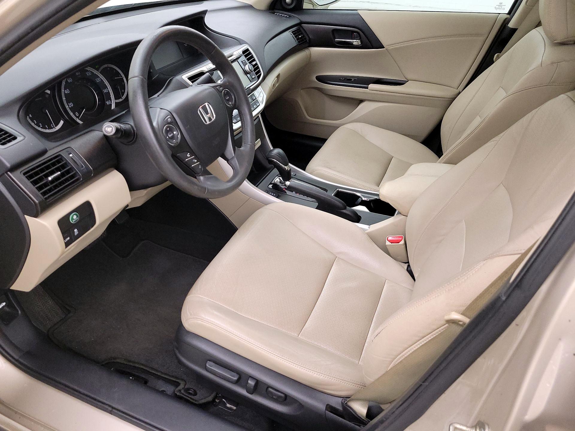 Thumbnail: 2015 Honda Accord - 11