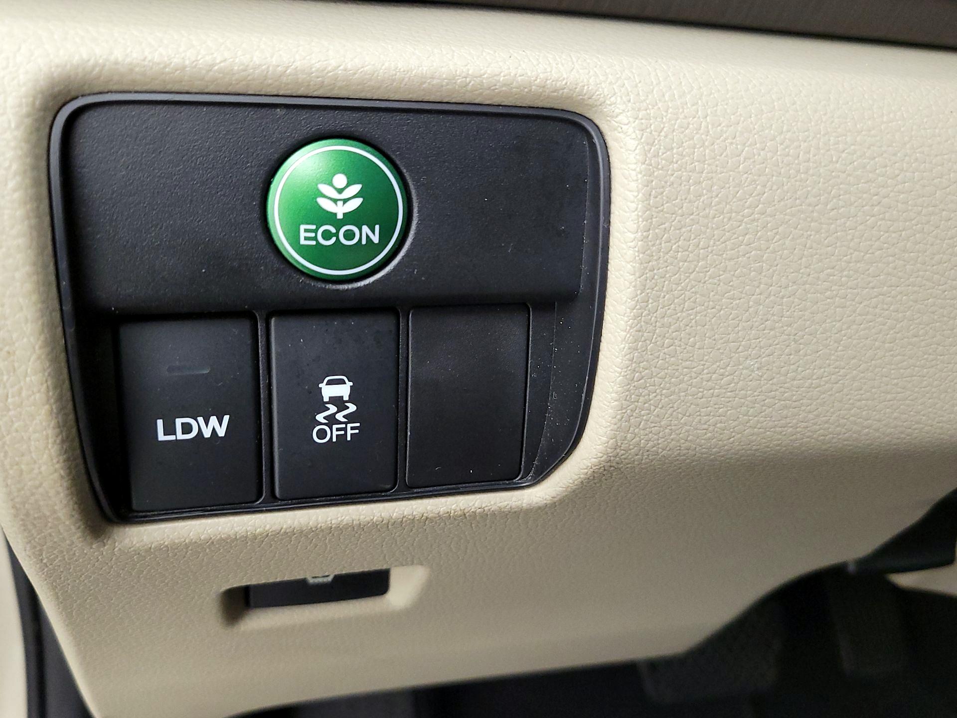 Thumbnail: 2015 Honda Accord - 13