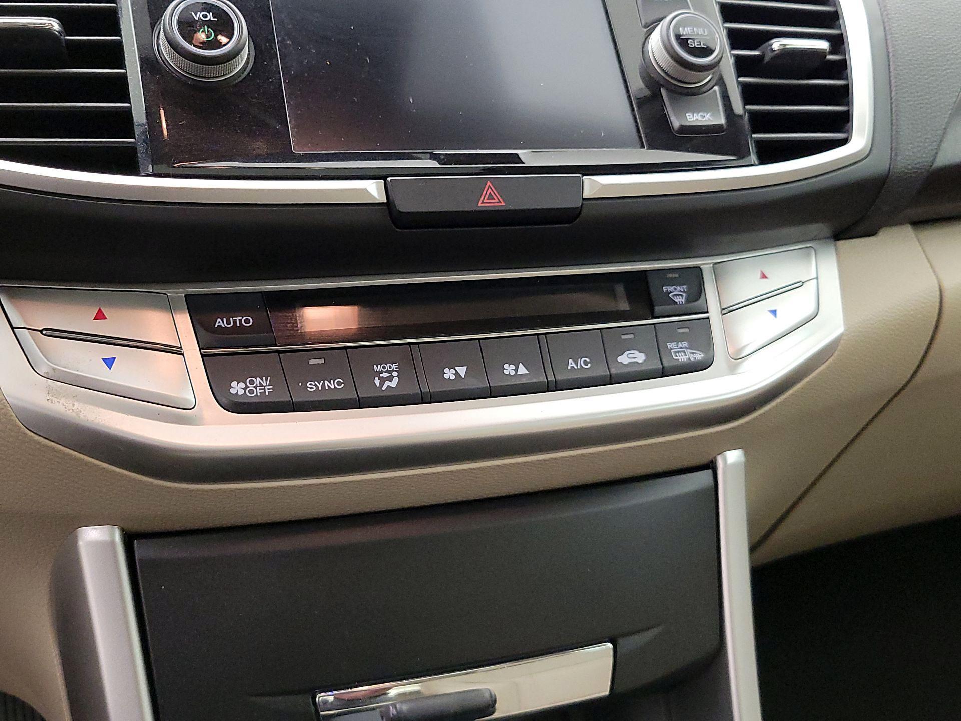 Thumbnail: 2015 Honda Accord - 16