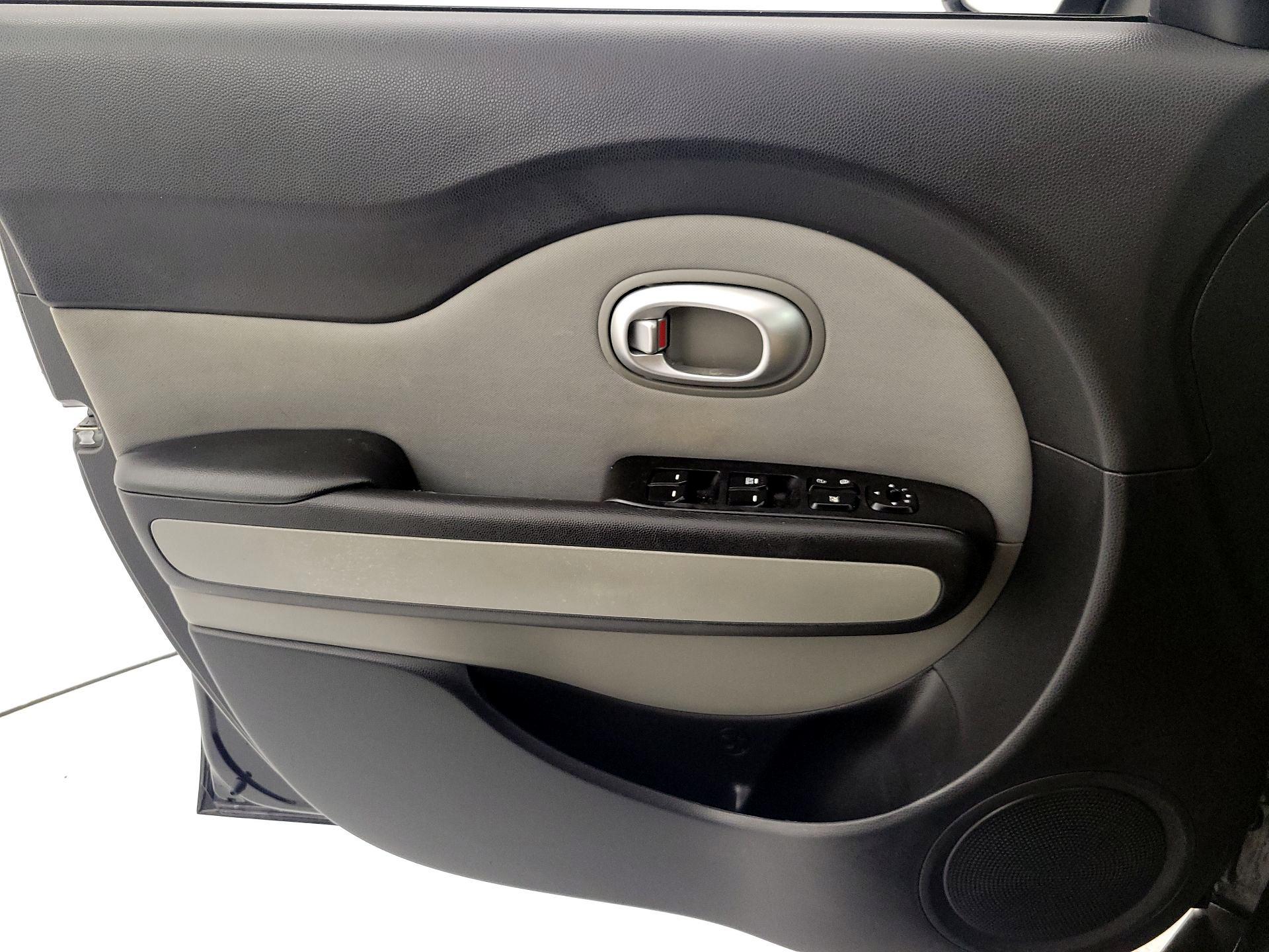 Thumbnail: 2016 Kia Soul - 12