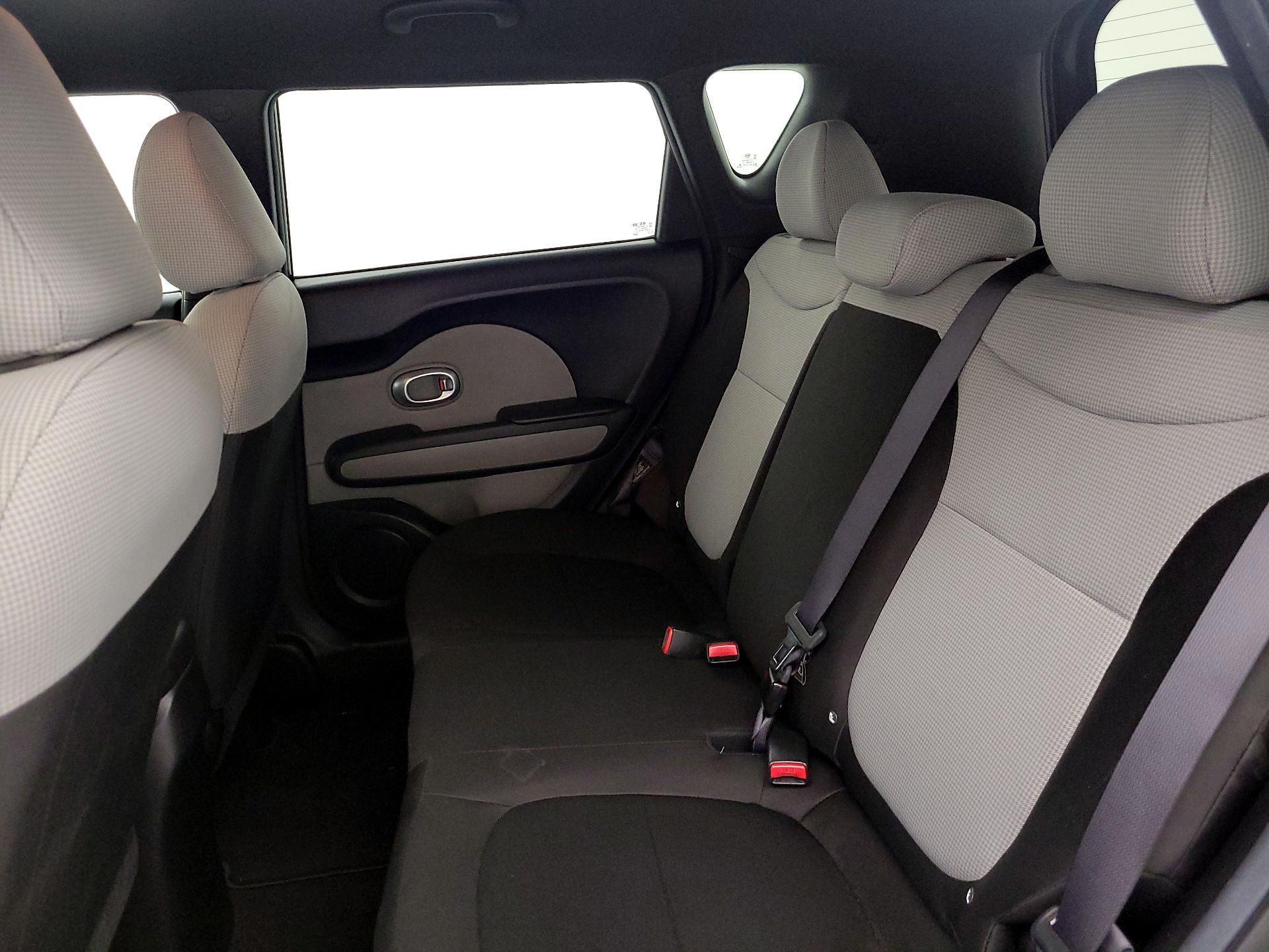 Thumbnail: 2016 Kia Soul - 18