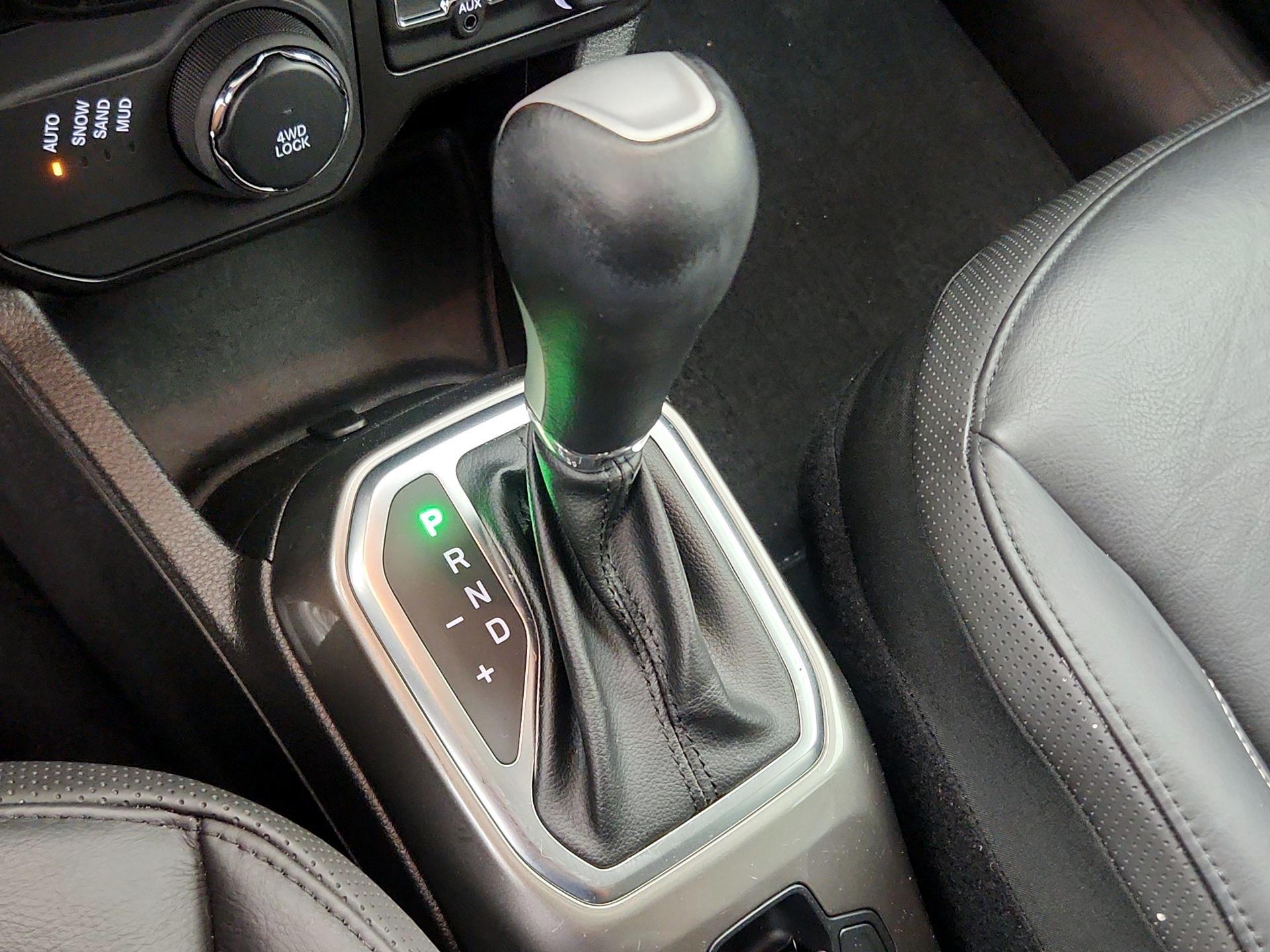 Thumbnail: 2020 Jeep Renegade - 17