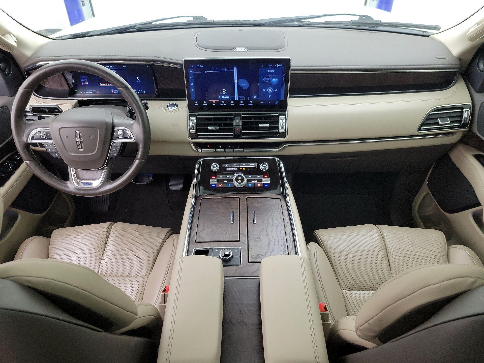 Thumbnail: 2022 Lincoln Navigator - 9