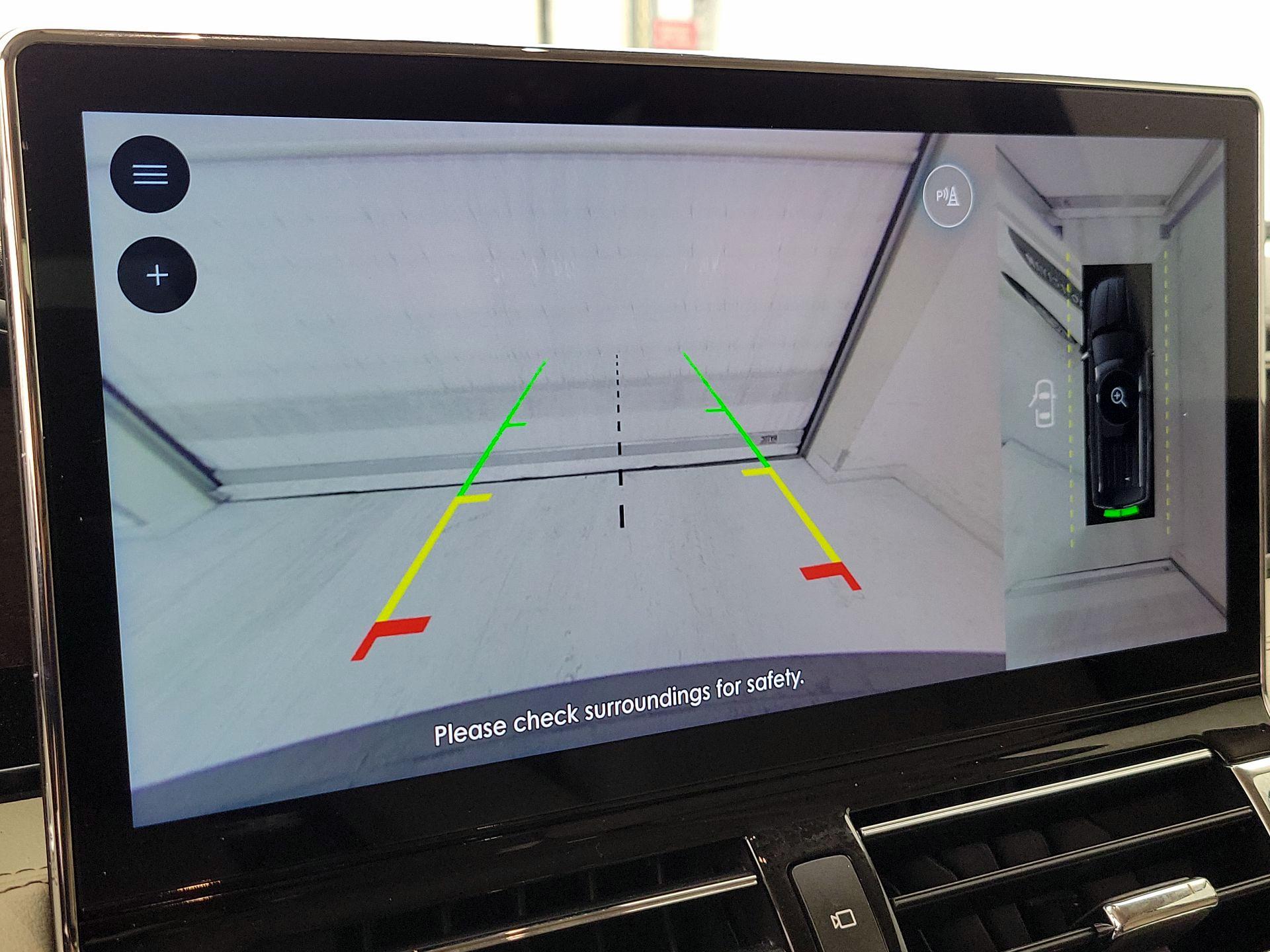 Thumbnail: 2022 Lincoln Navigator - 15