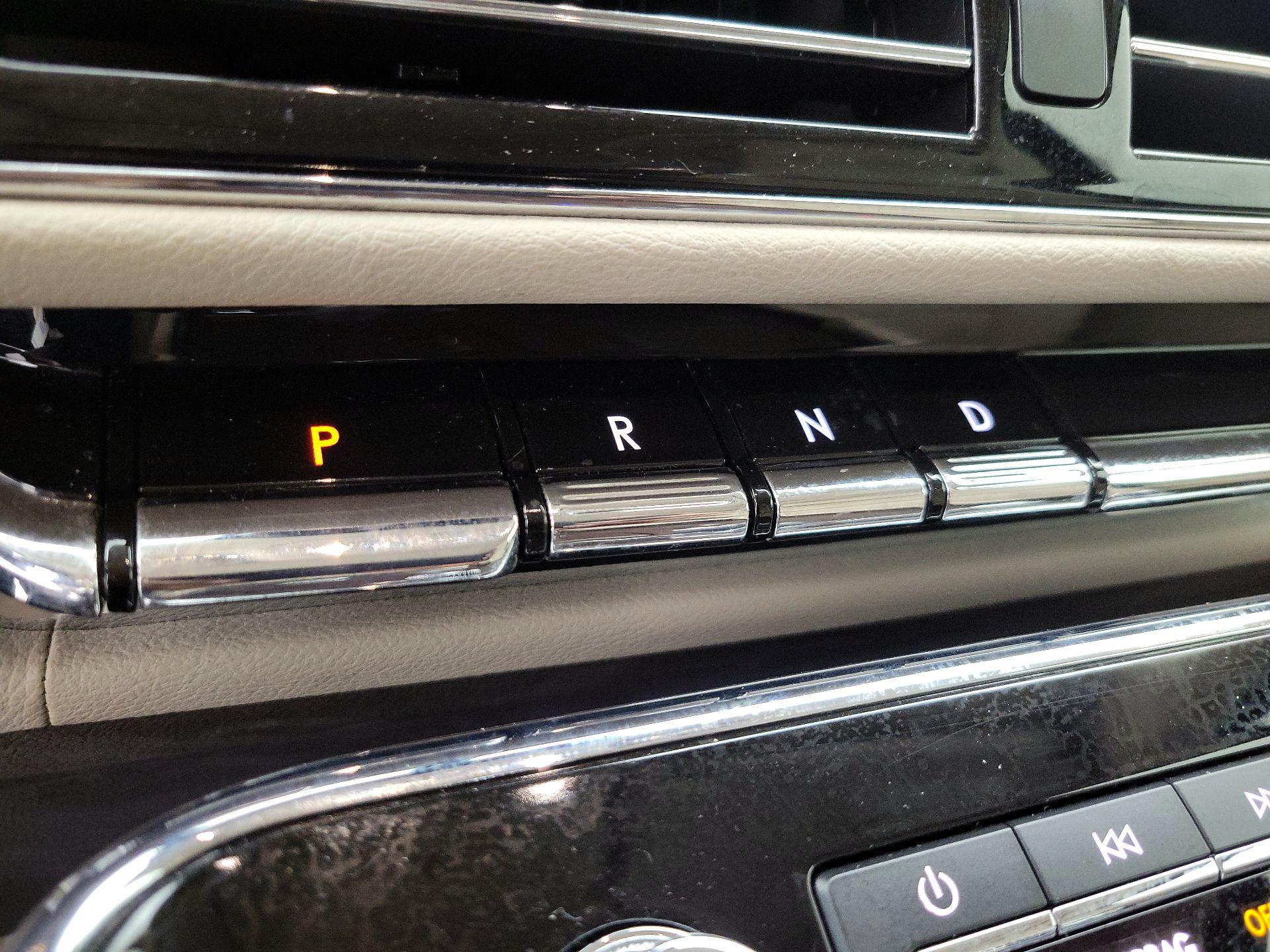 Thumbnail: 2022 Lincoln Navigator - 18