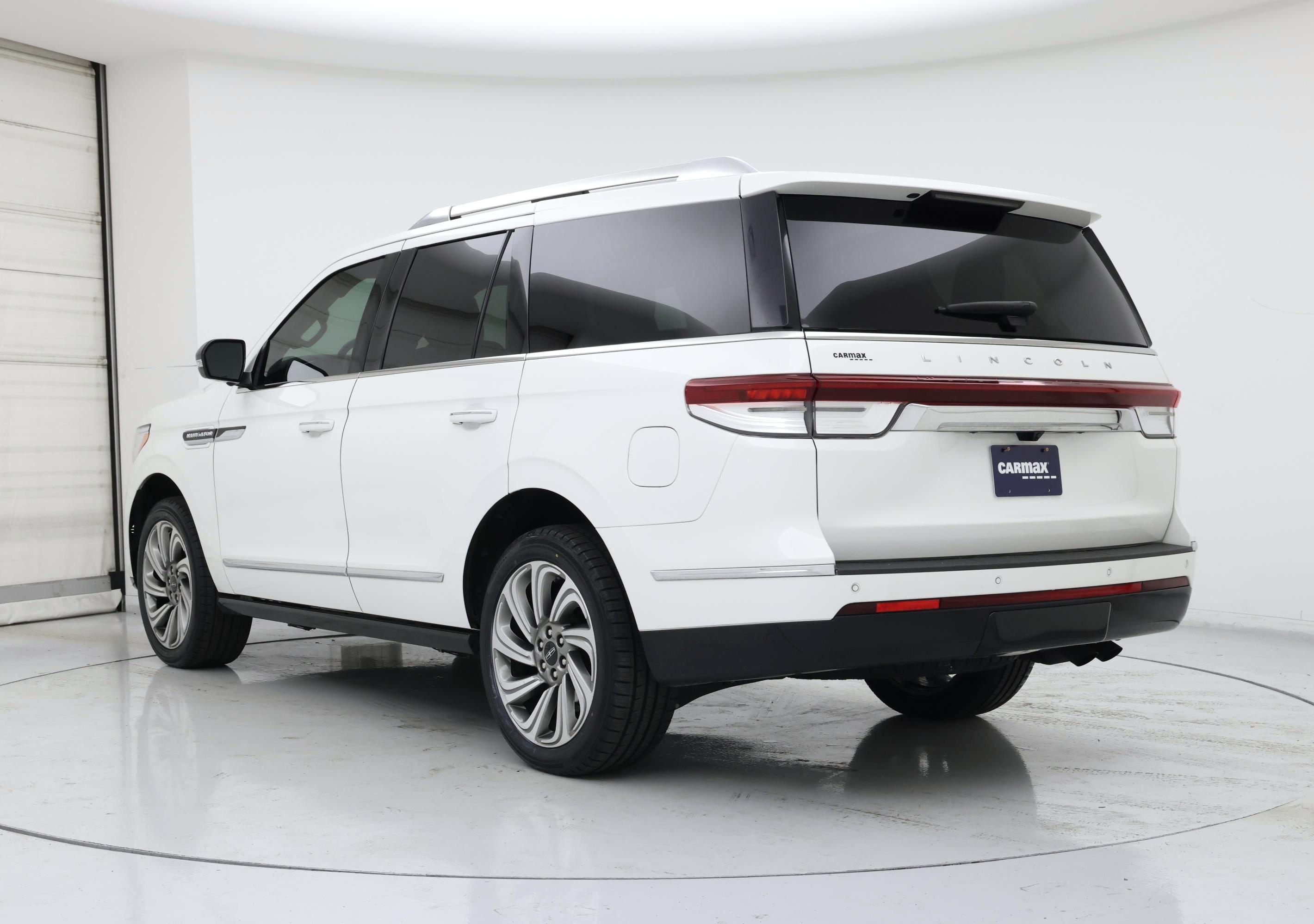 Thumbnail: 2022 Lincoln Navigator - 2