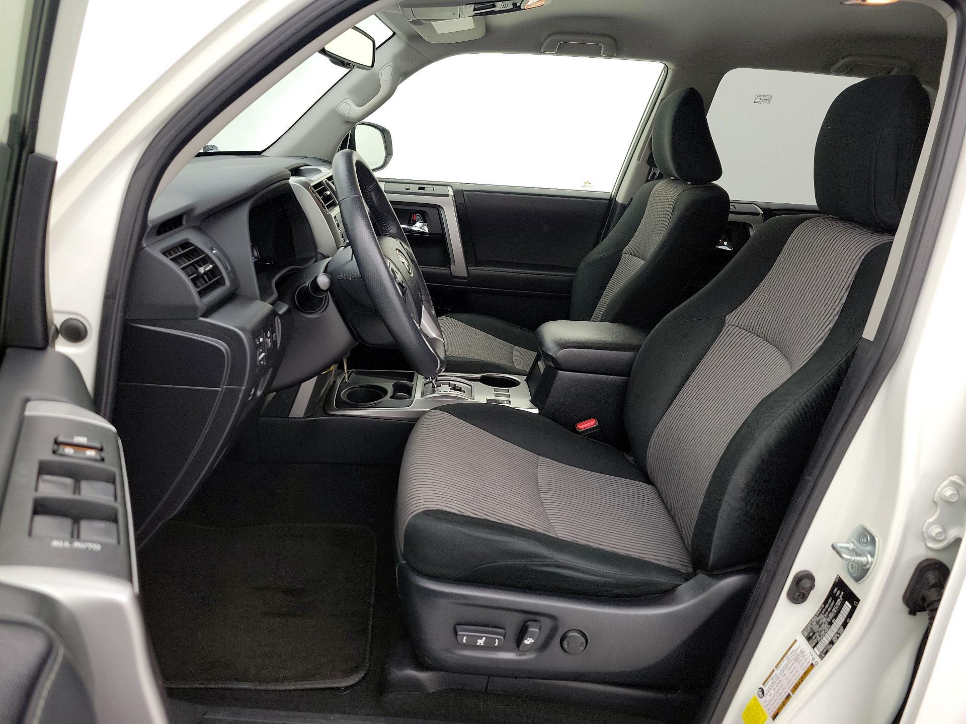 Thumbnail: 2020 Toyota 4Runner - 11