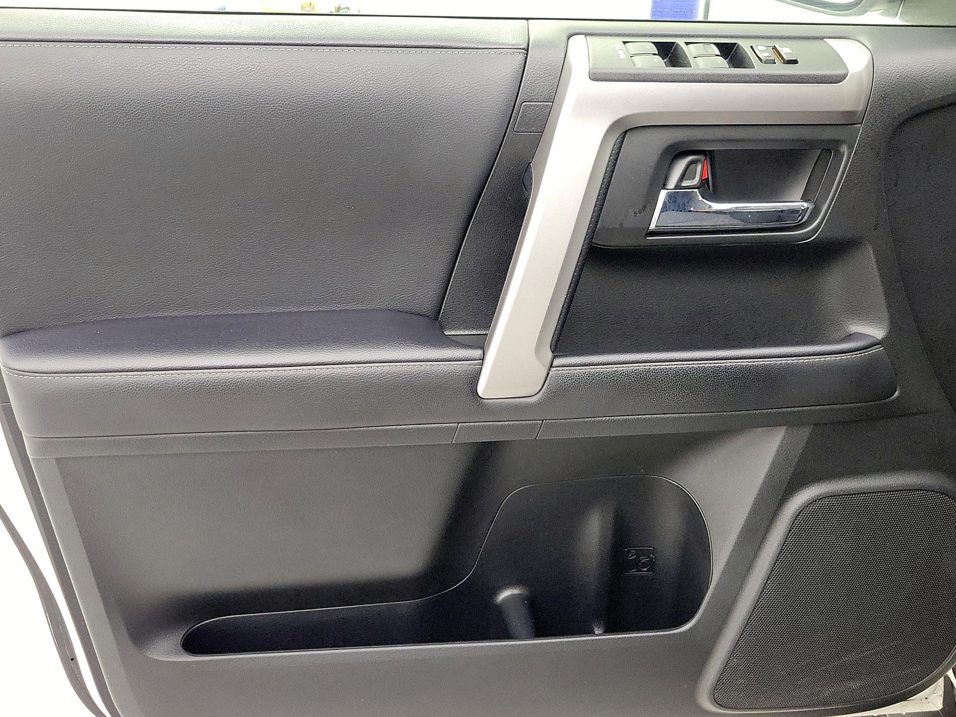 Thumbnail: 2020 Toyota 4Runner - 12