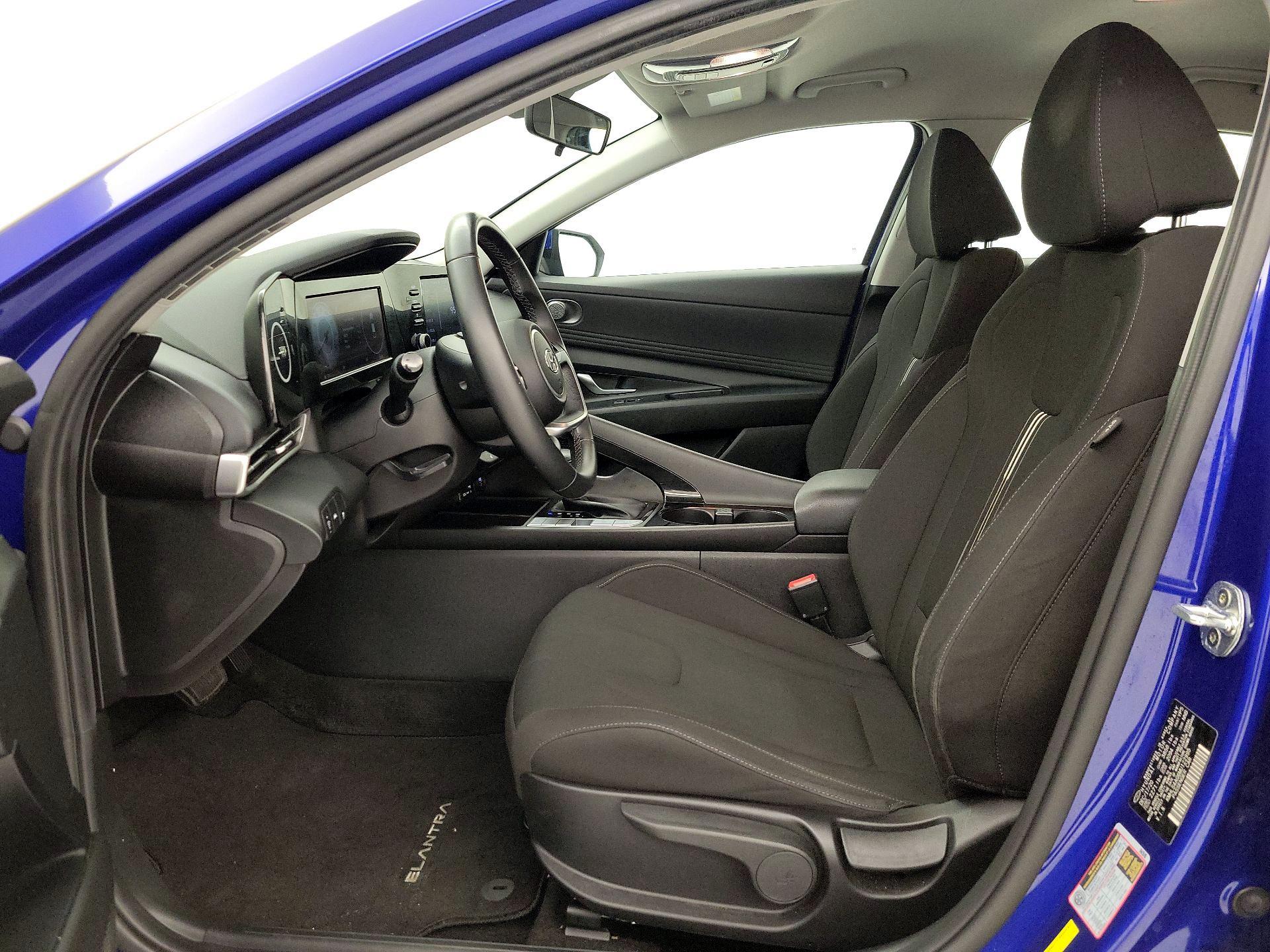 Thumbnail: 2021 Hyundai Elantra - 11