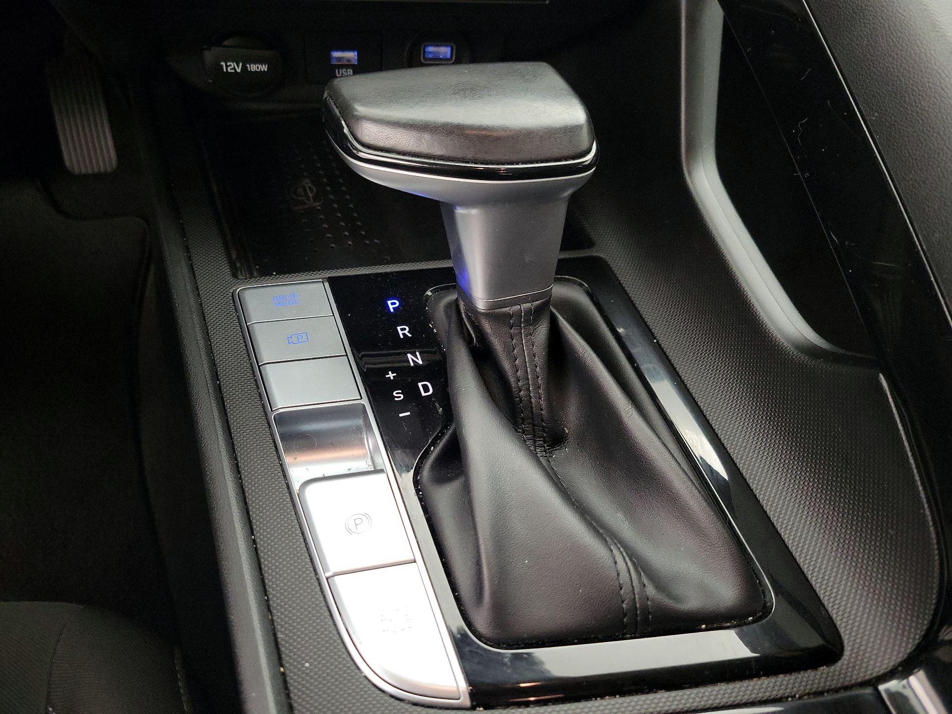 Thumbnail: 2021 Hyundai Elantra - 17