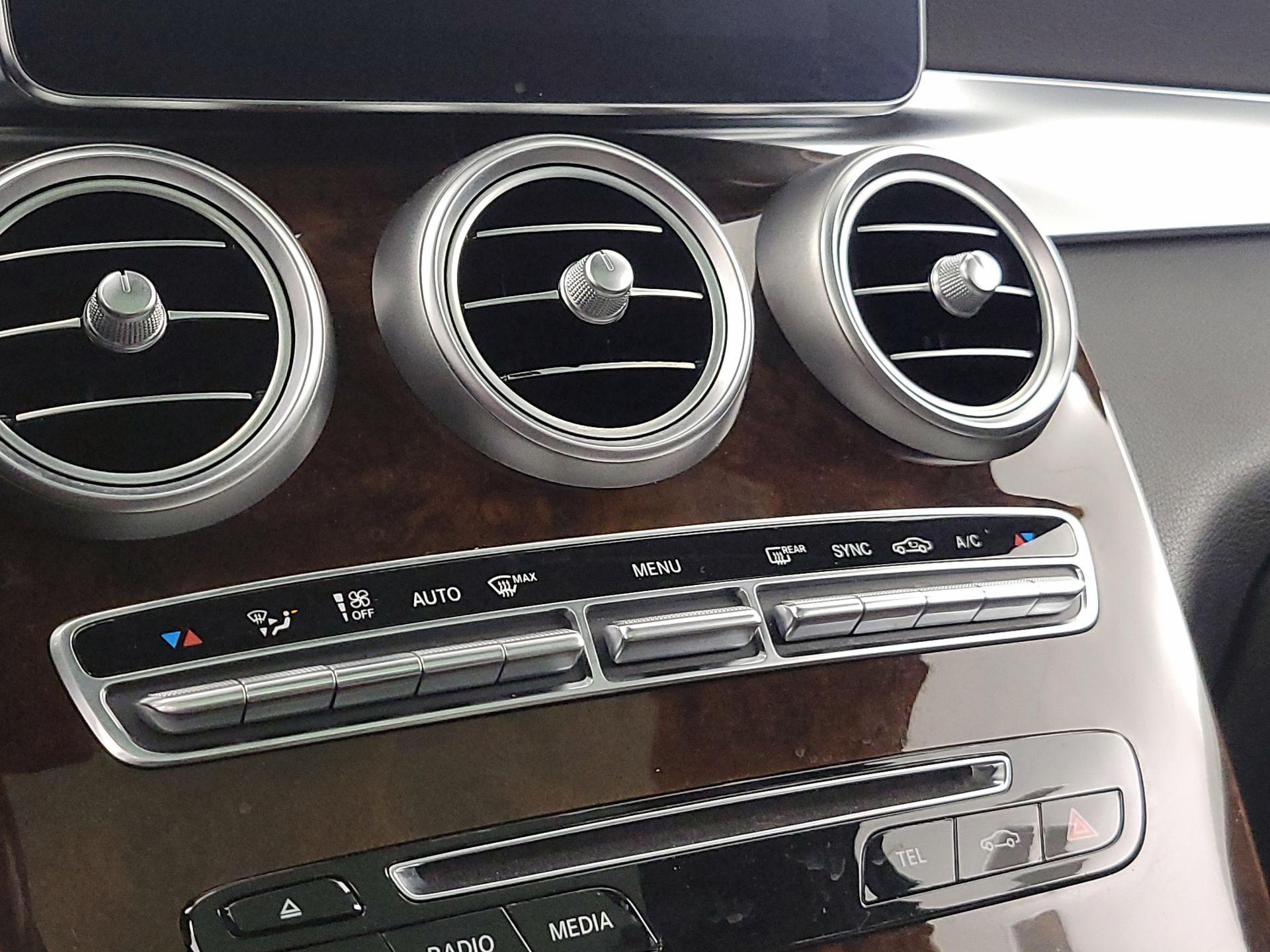 Thumbnail: 2016 Mercedes-Benz GLC - 17