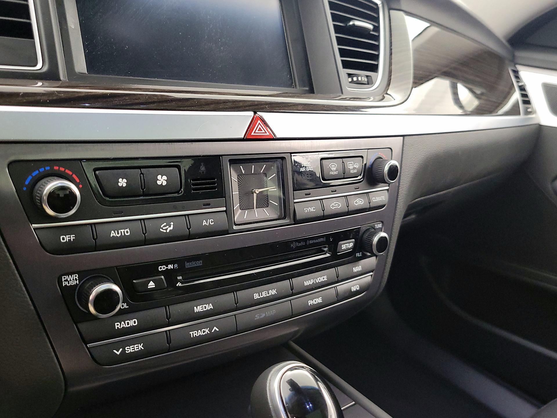 Thumbnail: 2016 Hyundai Genesis - 17