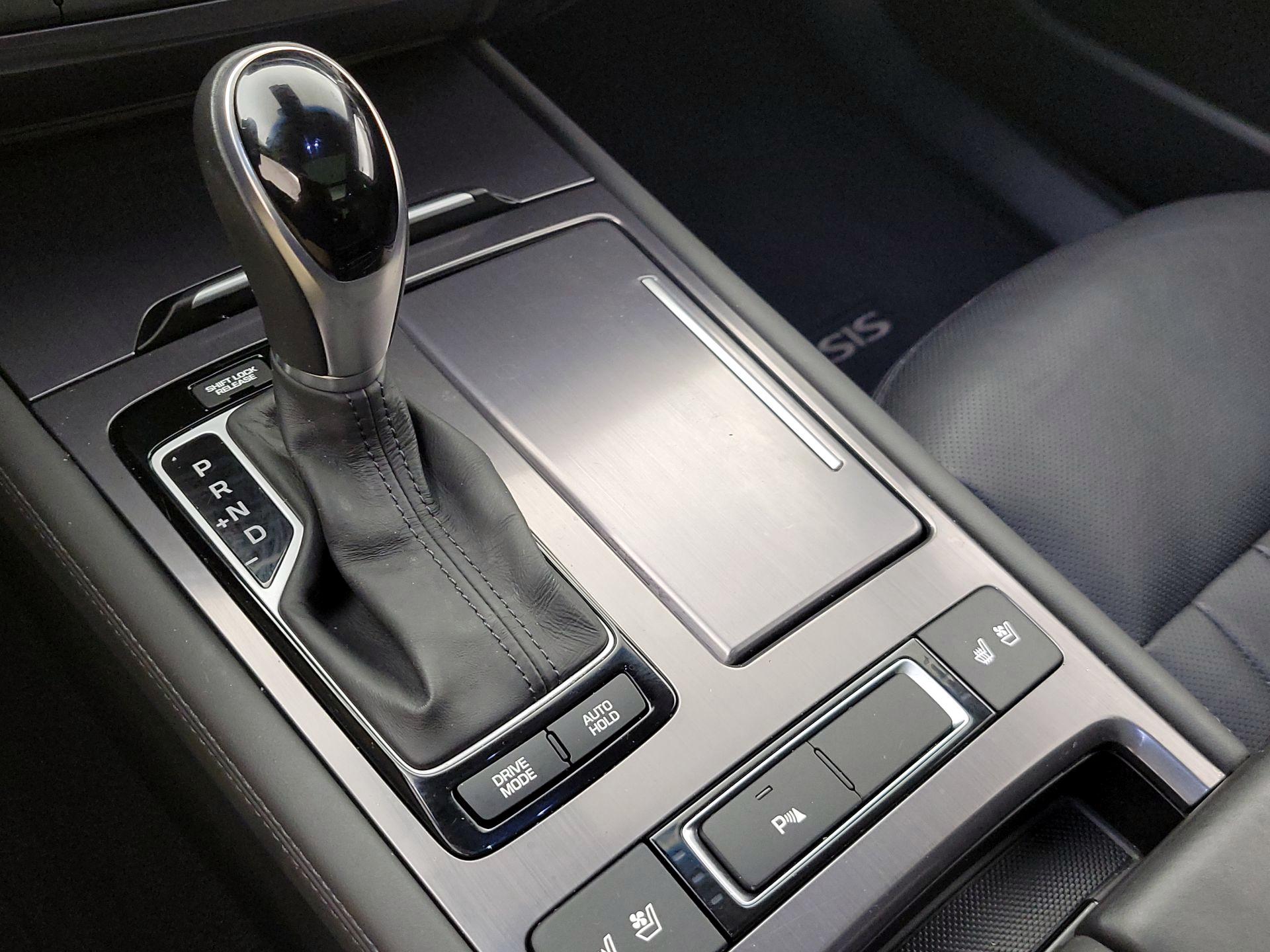 Thumbnail: 2016 Hyundai Genesis - 18