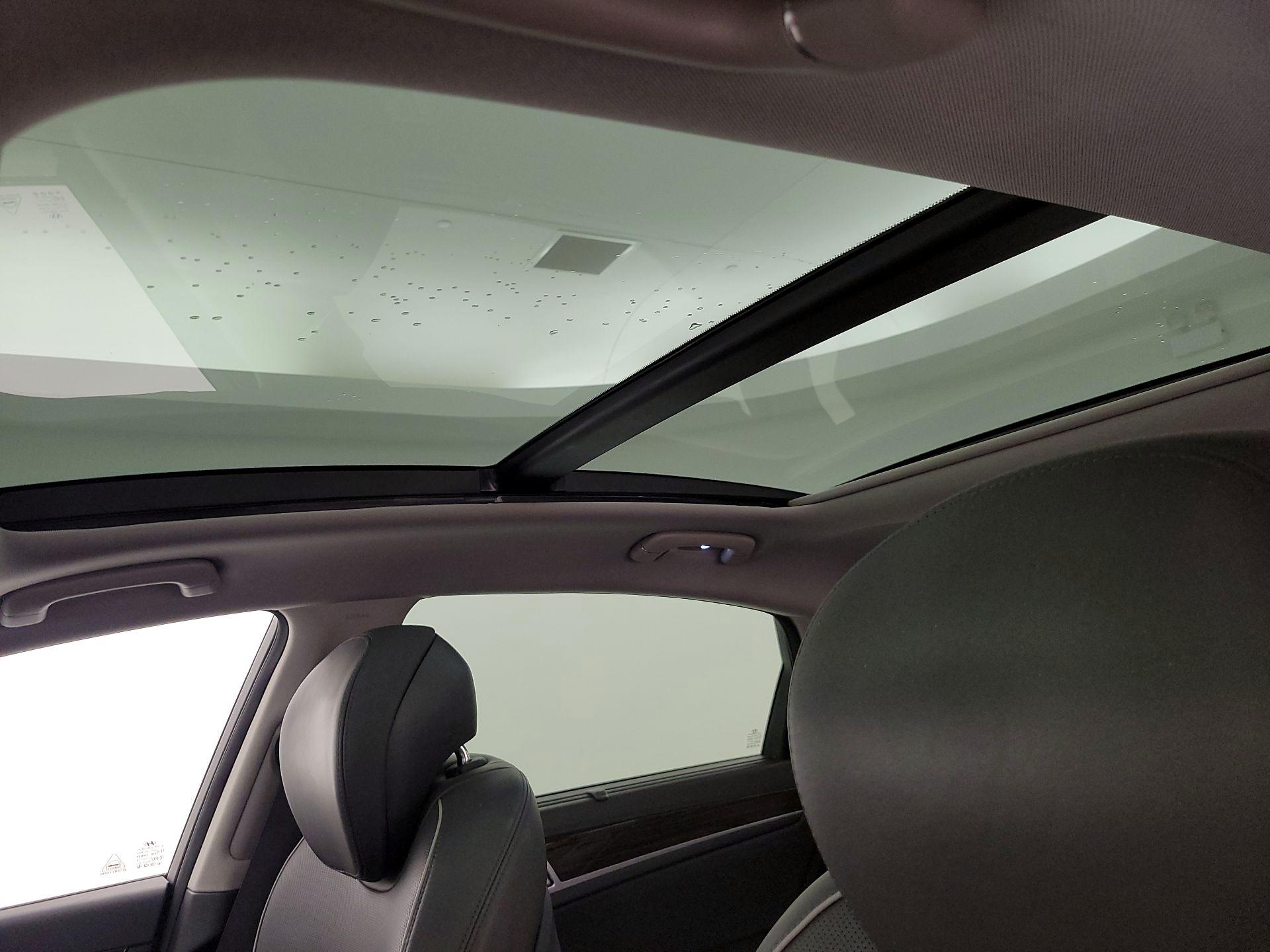 Thumbnail: 2016 Hyundai Genesis - 20