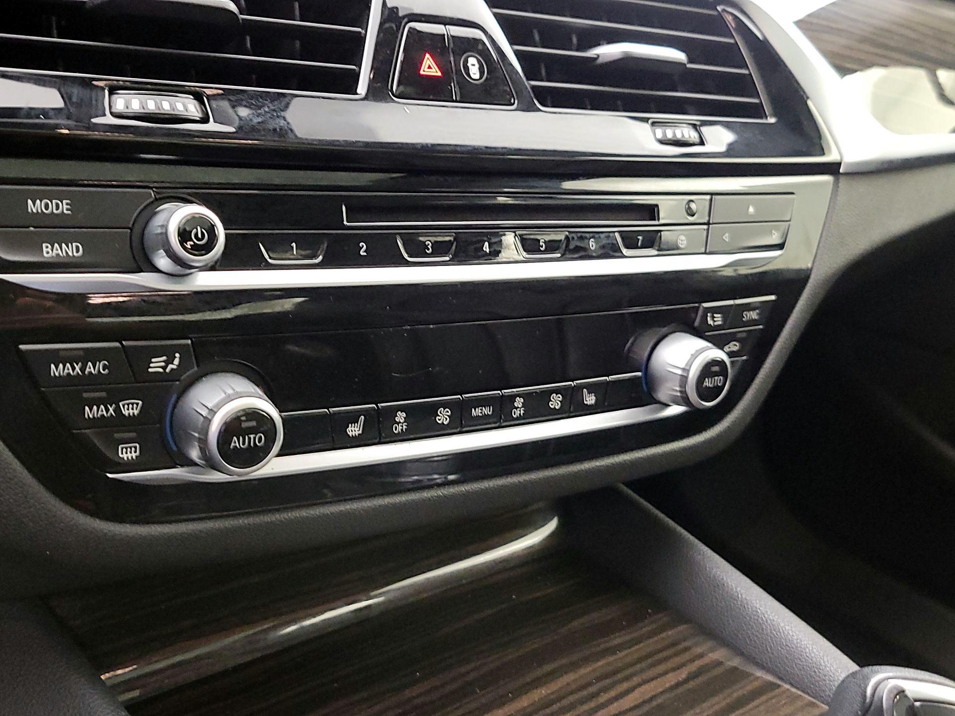 Thumbnail: 2019 BMW 5 Series - 17