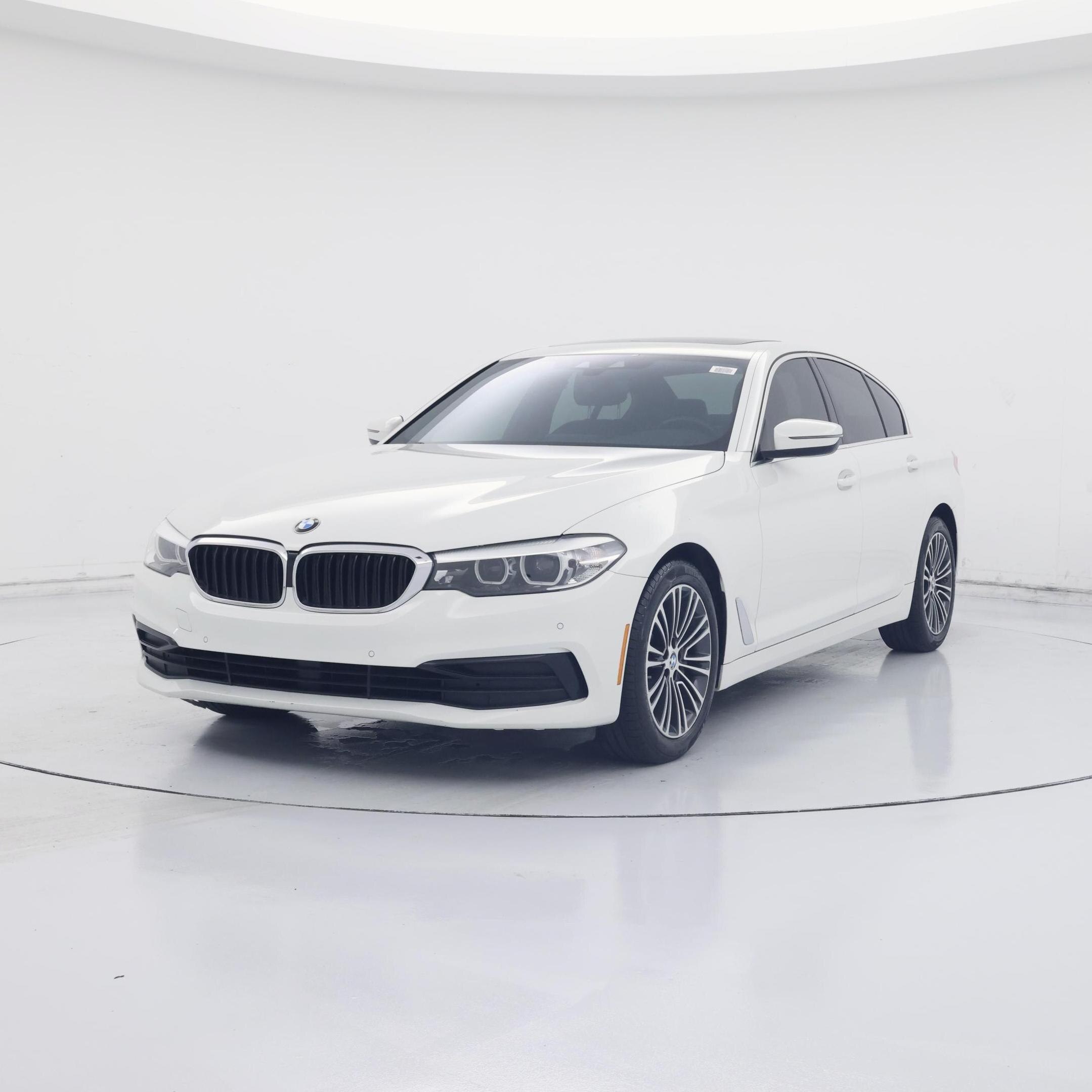 Thumbnail: 2019 BMW 5 Series - 4