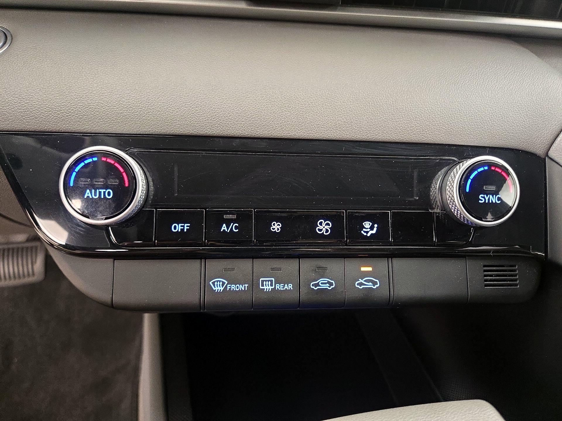 Thumbnail: 2023 Hyundai Elantra - 16