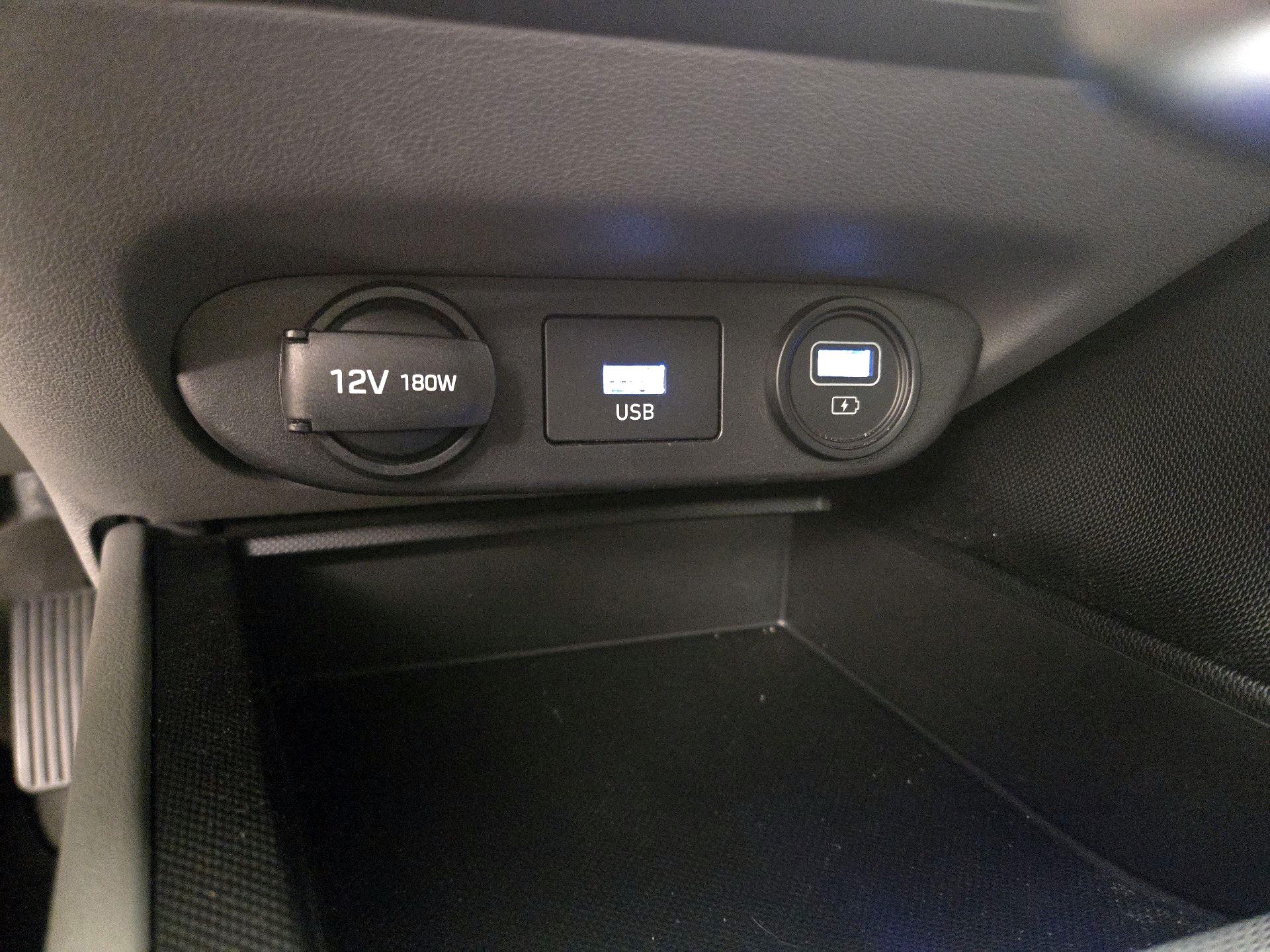 Thumbnail: 2023 Hyundai Elantra - 18