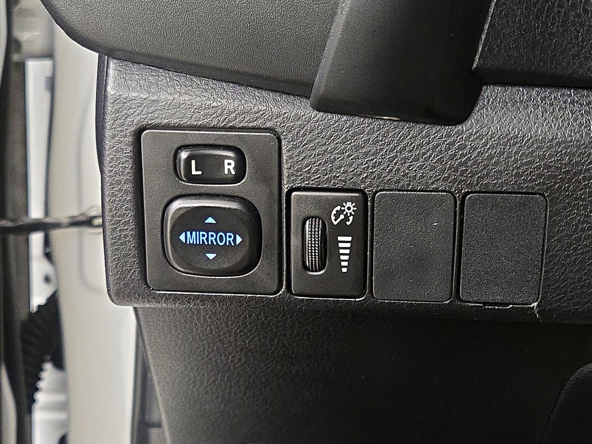 Thumbnail: 2018 Toyota Corolla - 13