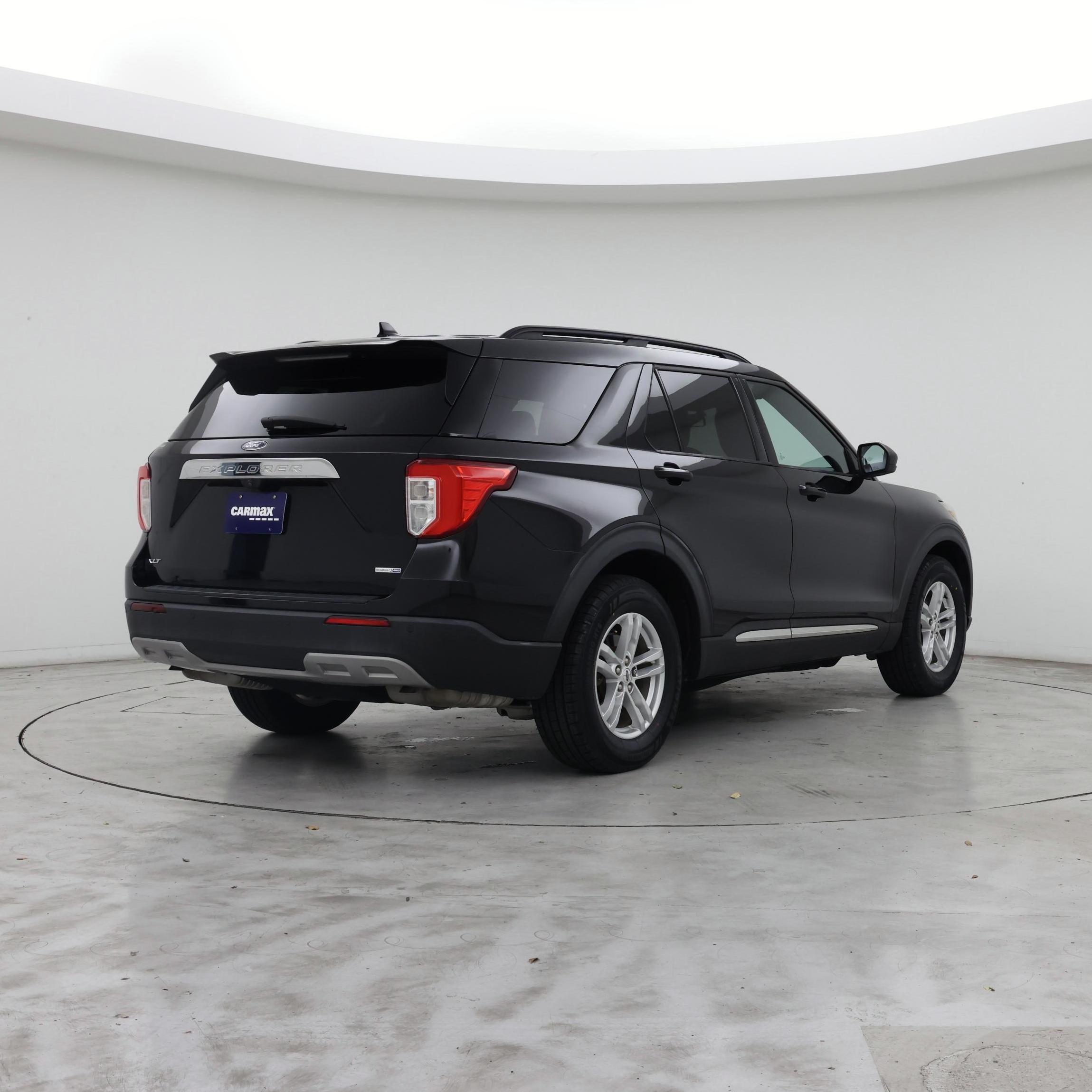 Thumbnail: 2020 Ford Explorer - 8