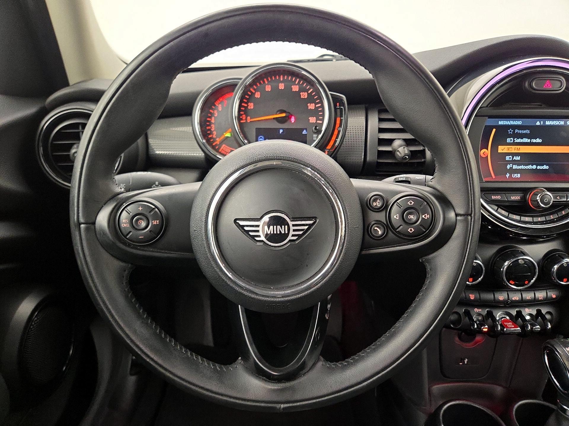 Thumbnail: 2019 MINI Cooper Hardtop - 10