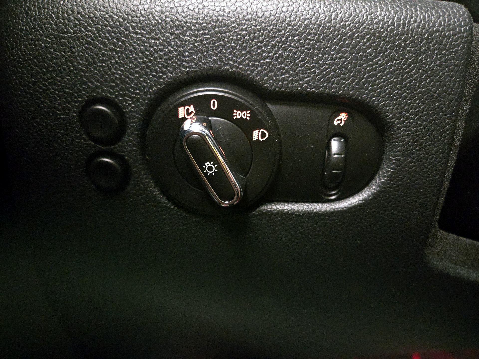 Thumbnail: 2019 MINI Cooper Hardtop - 13