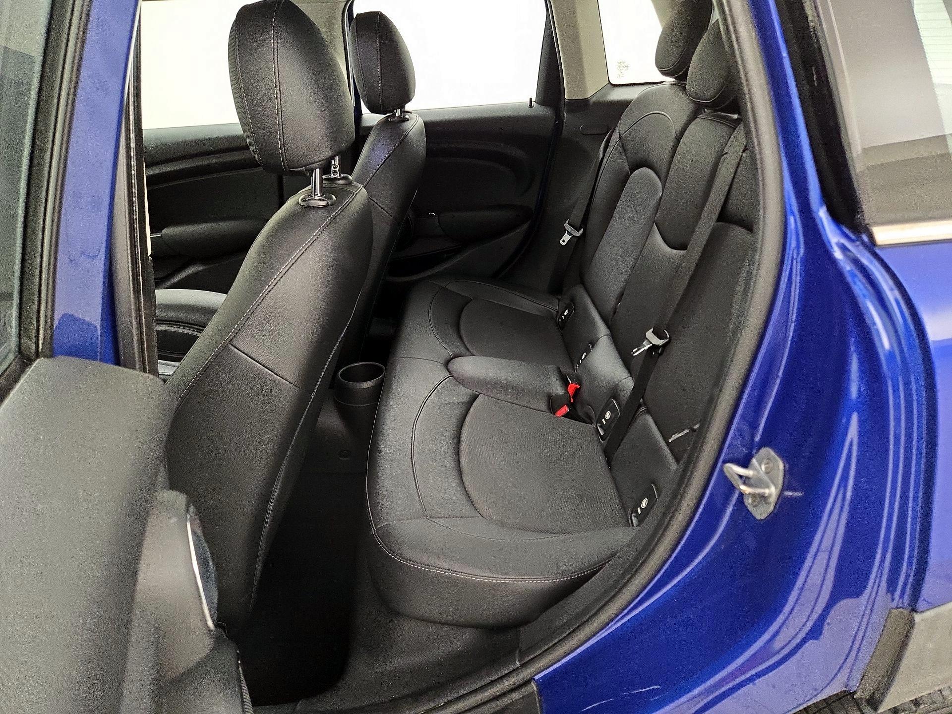 Thumbnail: 2019 MINI Cooper Hardtop - 20