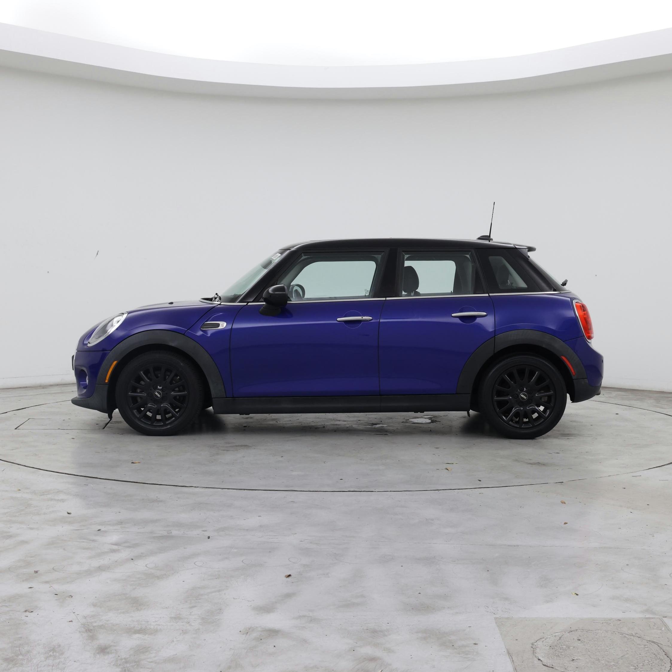 Thumbnail: 2019 MINI Cooper Hardtop - 3