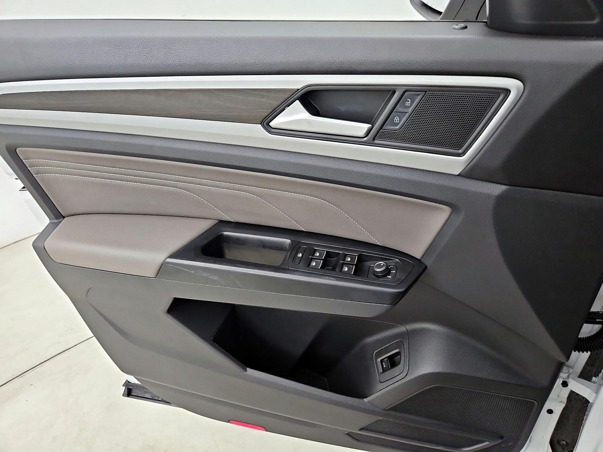 Thumbnail: 2021 Volkswagen Atlas - 12