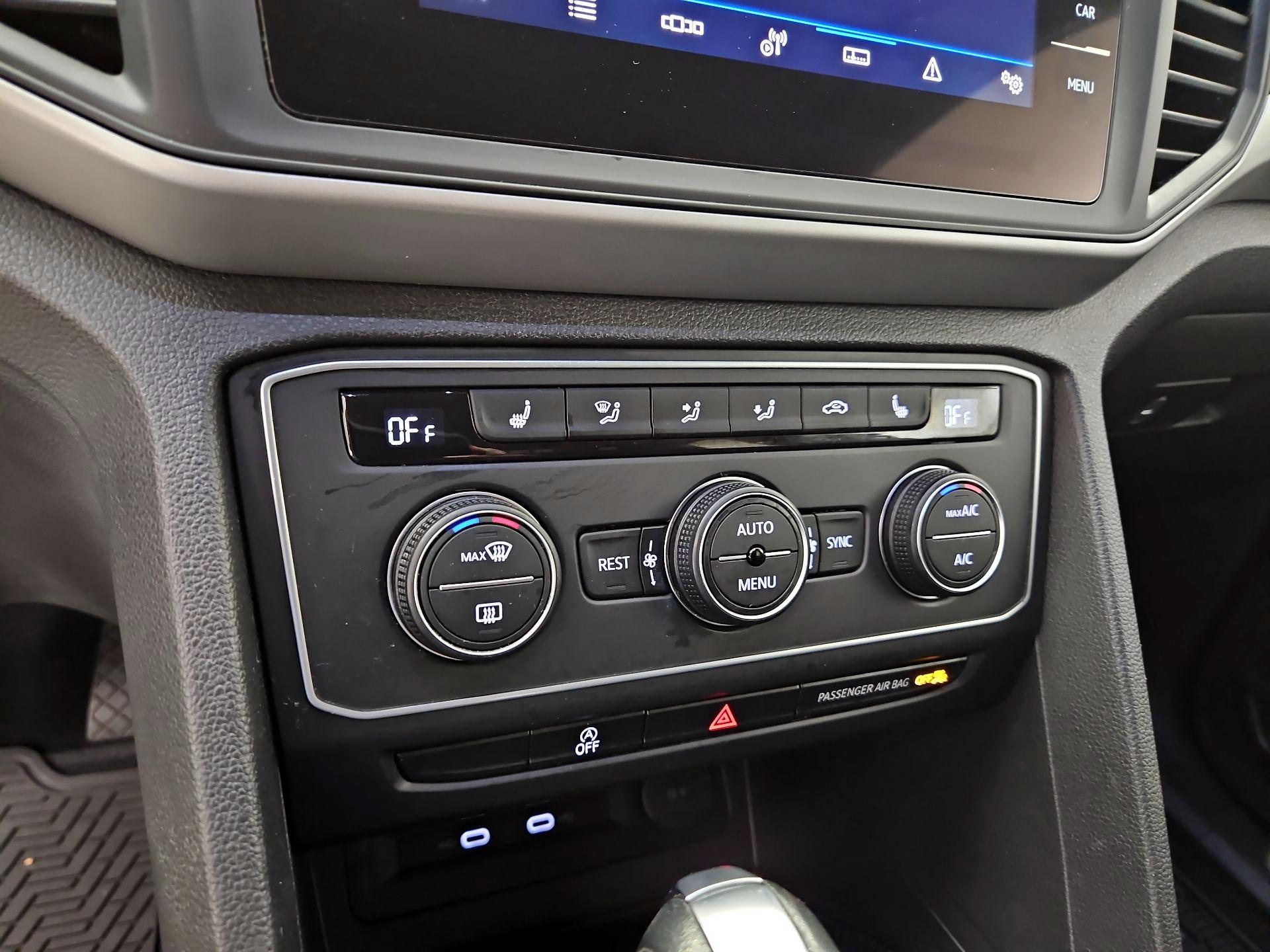 Thumbnail: 2021 Volkswagen Atlas - 16