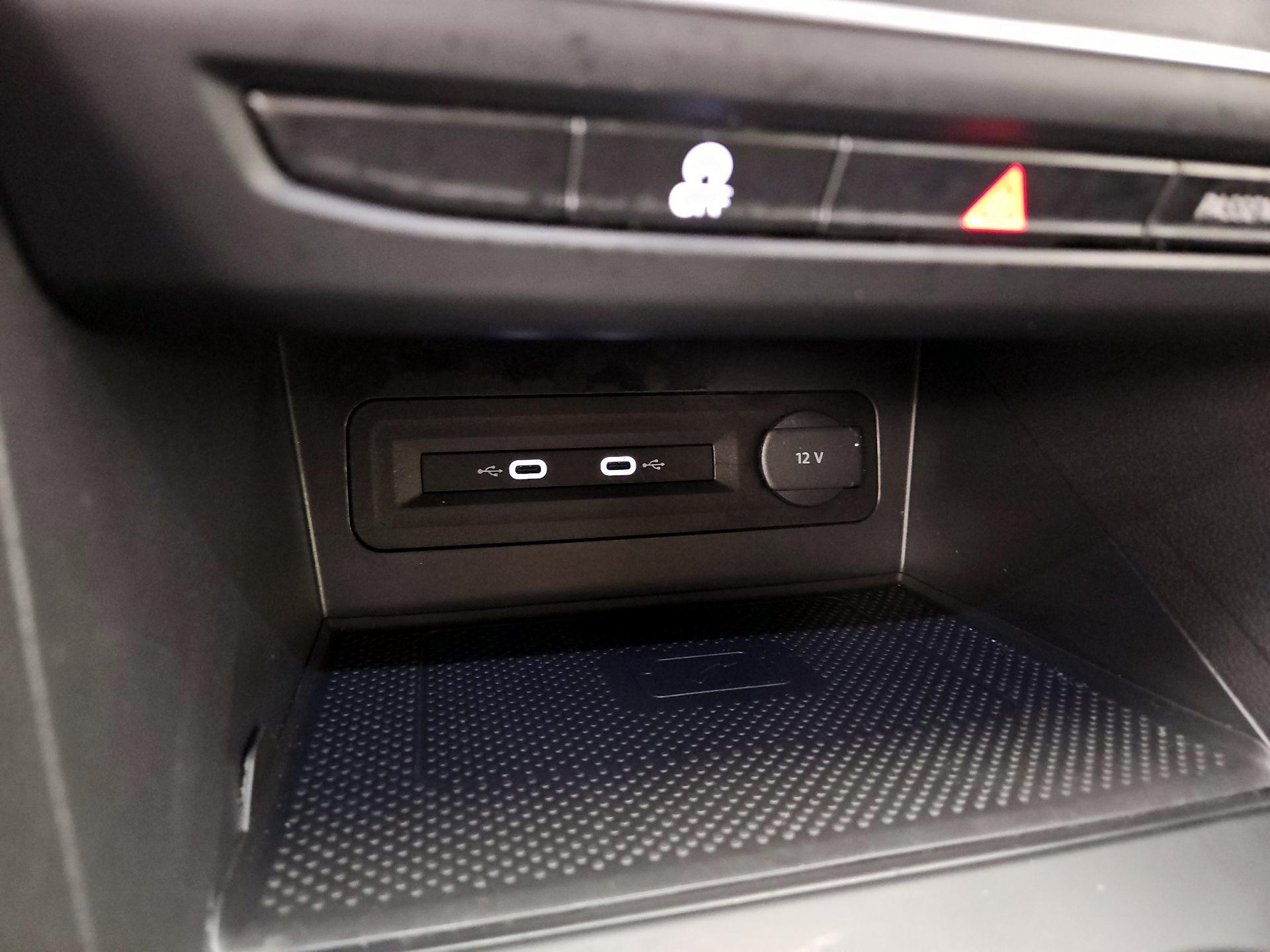 Thumbnail: 2021 Volkswagen Atlas - 18