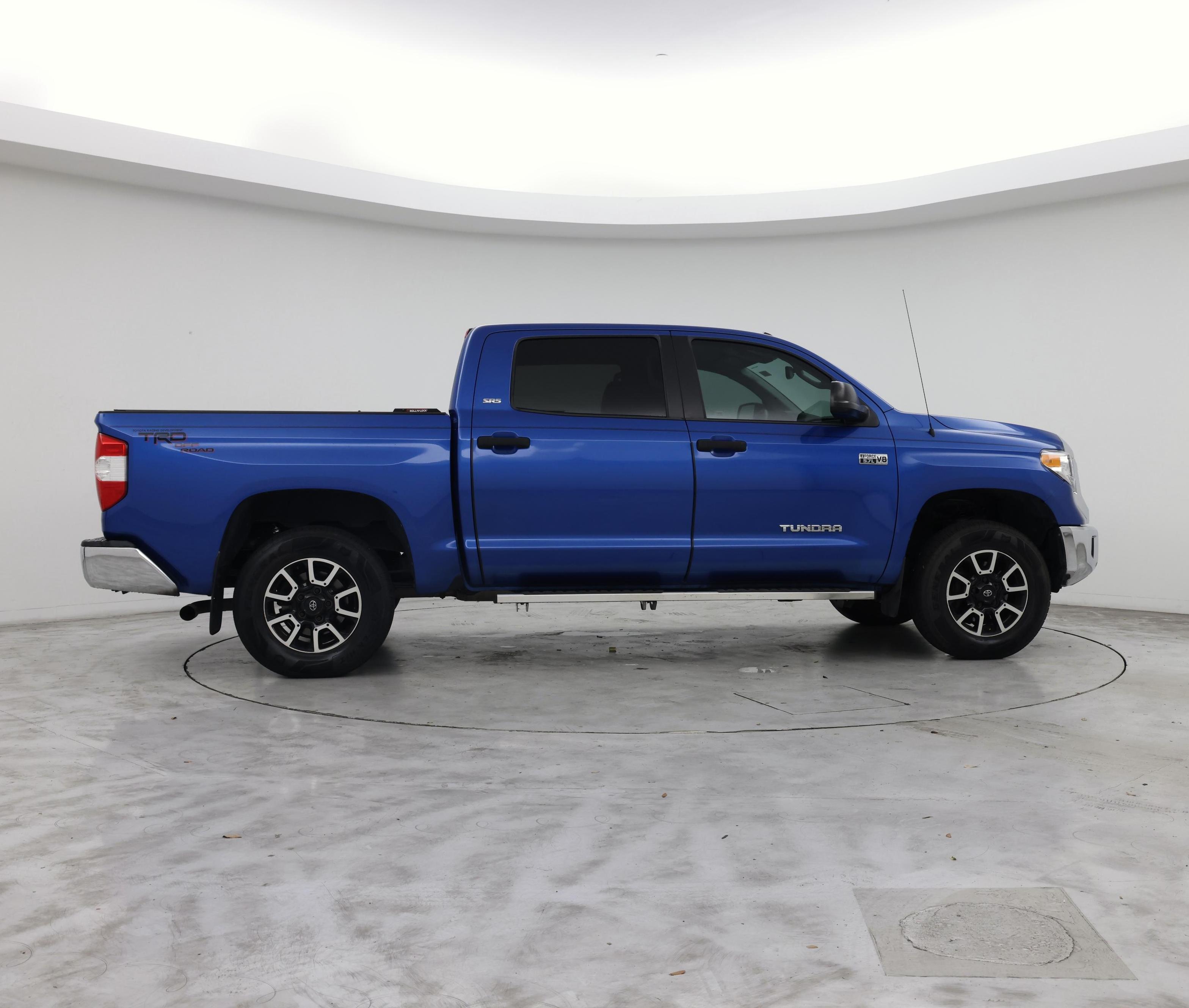 Thumbnail: 2017 Toyota Tundra - 7