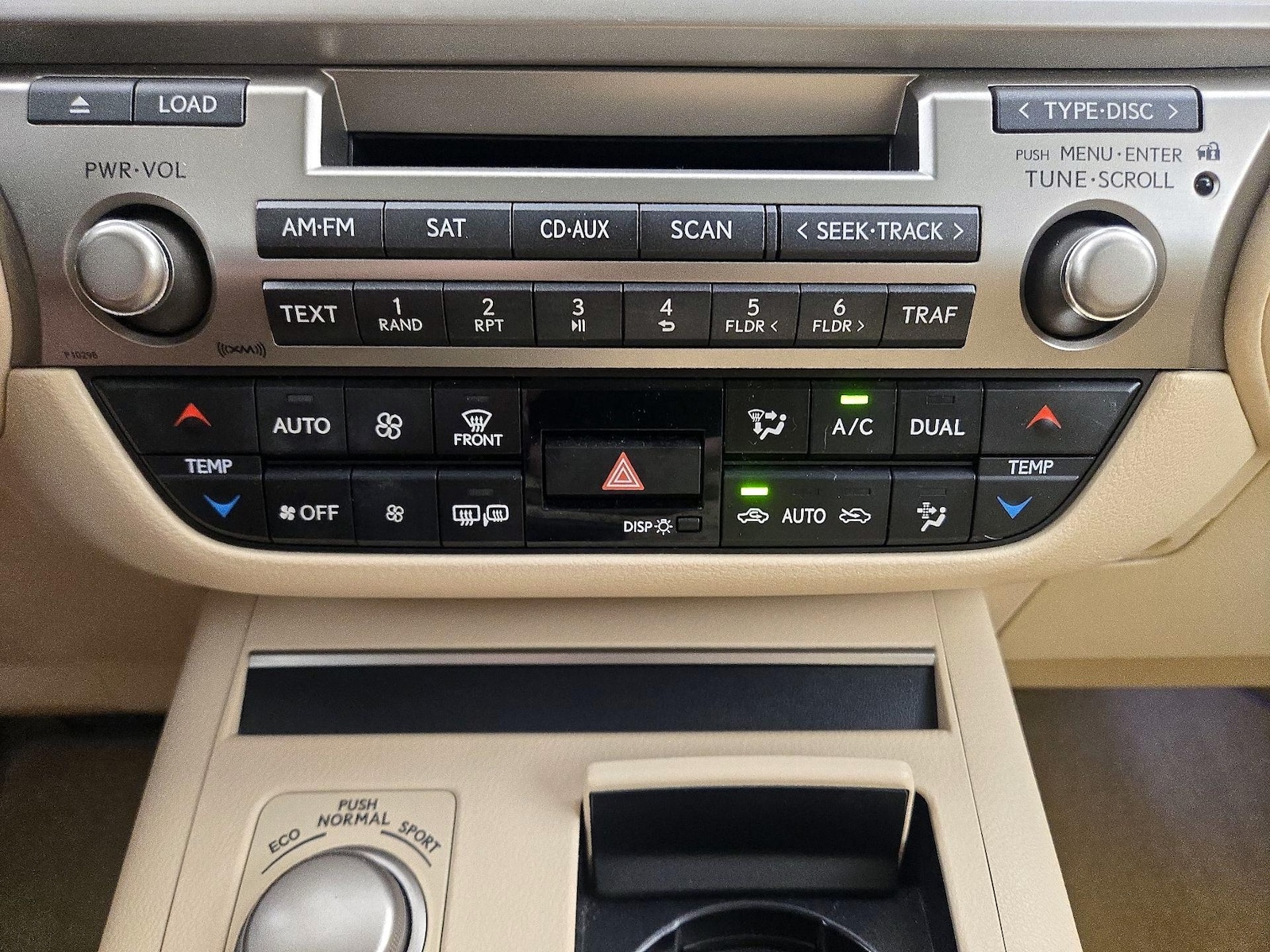 2014 Lexus ES 350 - Photo 16