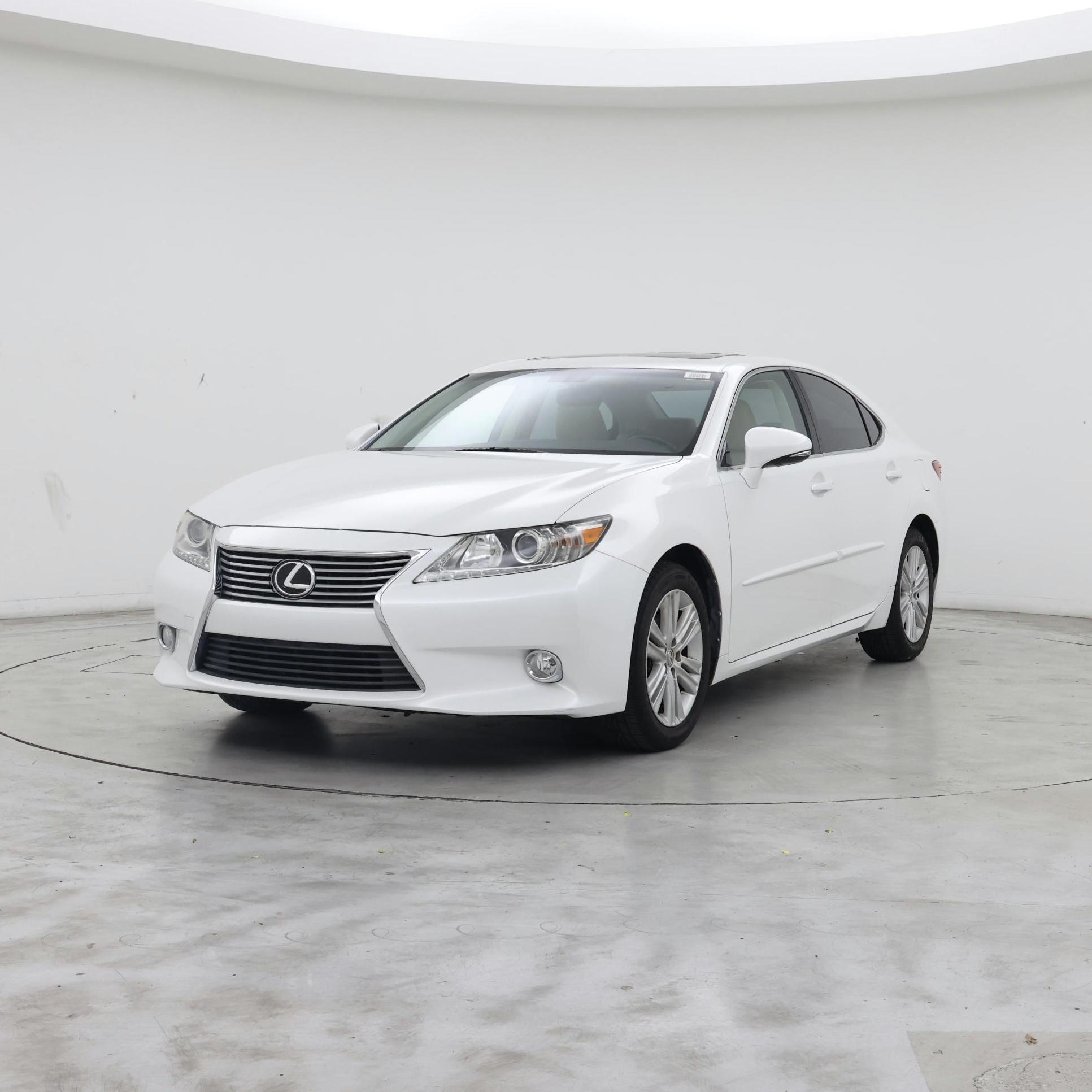 Thumbnail: 2014 Lexus ES - 4