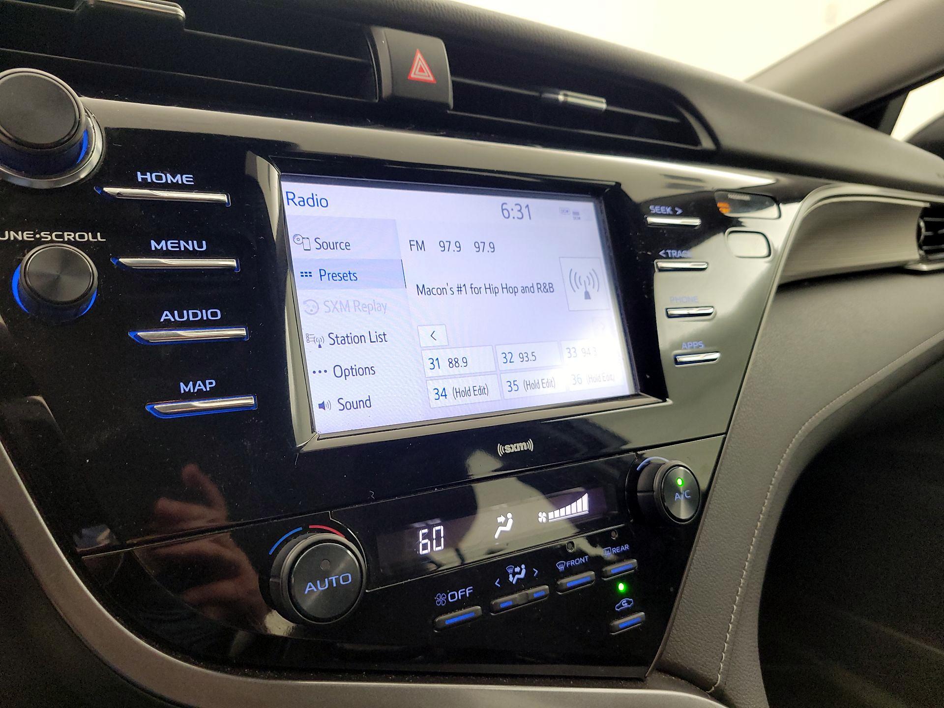 Thumbnail: 2020 Toyota Camry - 15