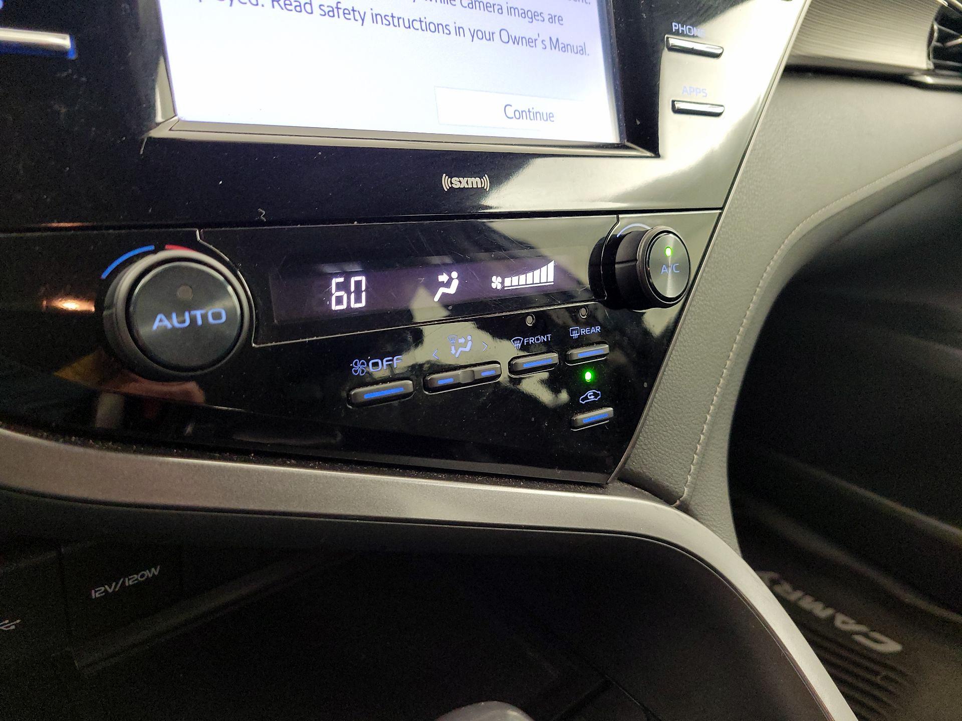 Thumbnail: 2020 Toyota Camry - 16