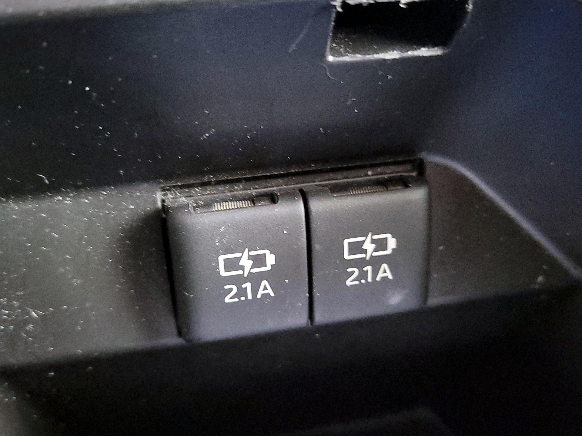 Thumbnail: 2020 Toyota Camry - 18