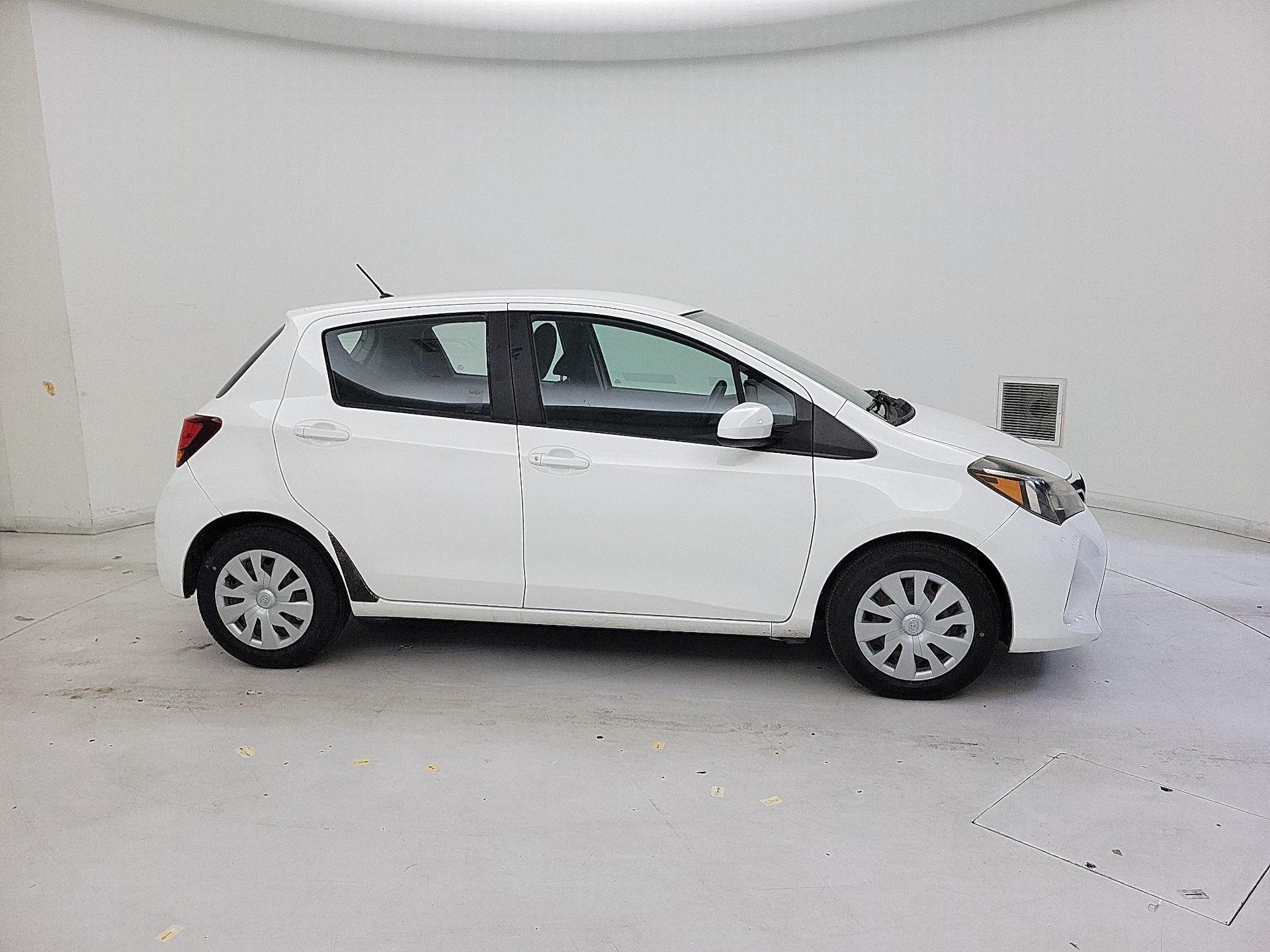 Thumbnail: 2016 Toyota Yaris - 4