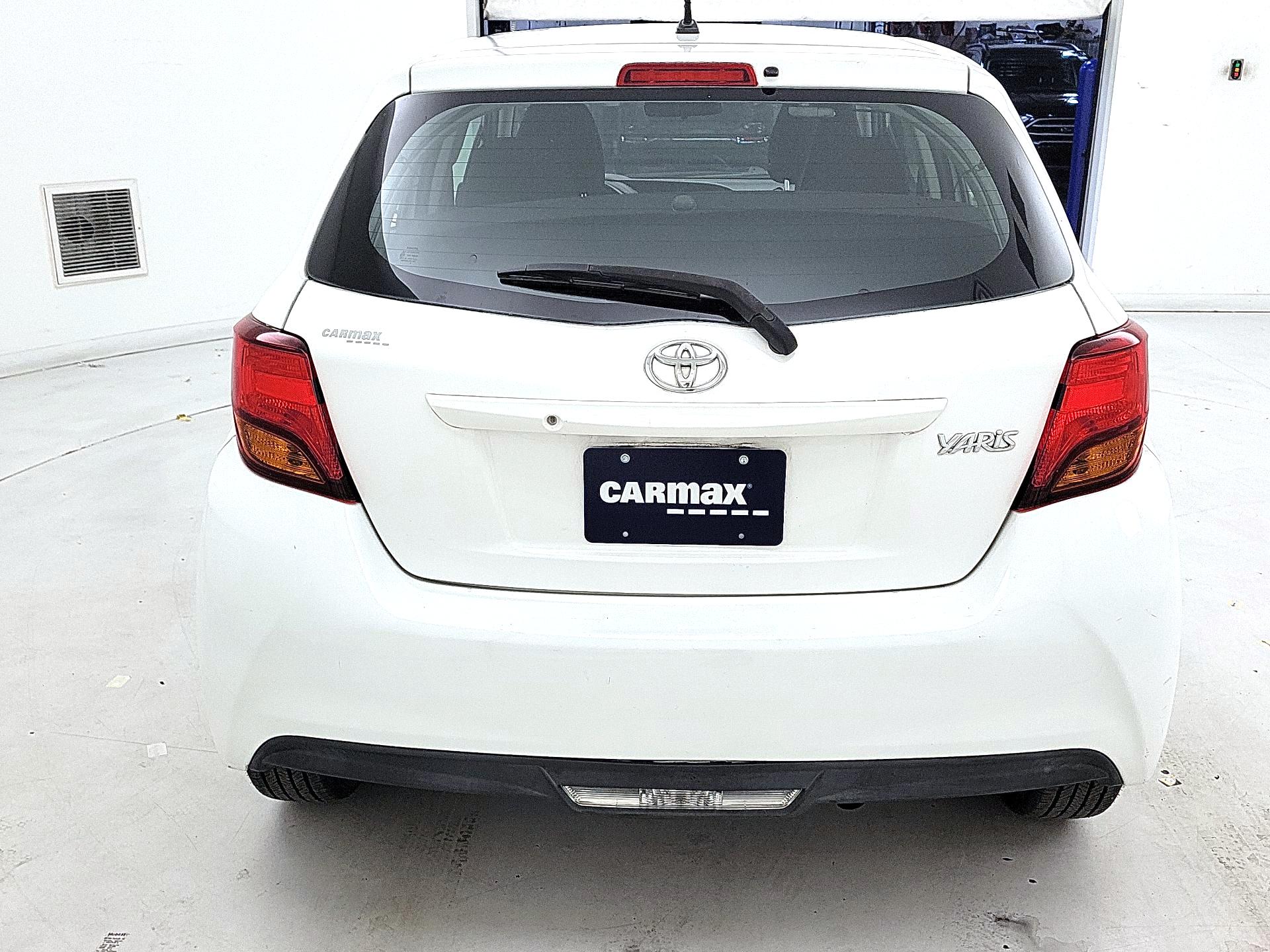 Thumbnail: 2016 Toyota Yaris - 6